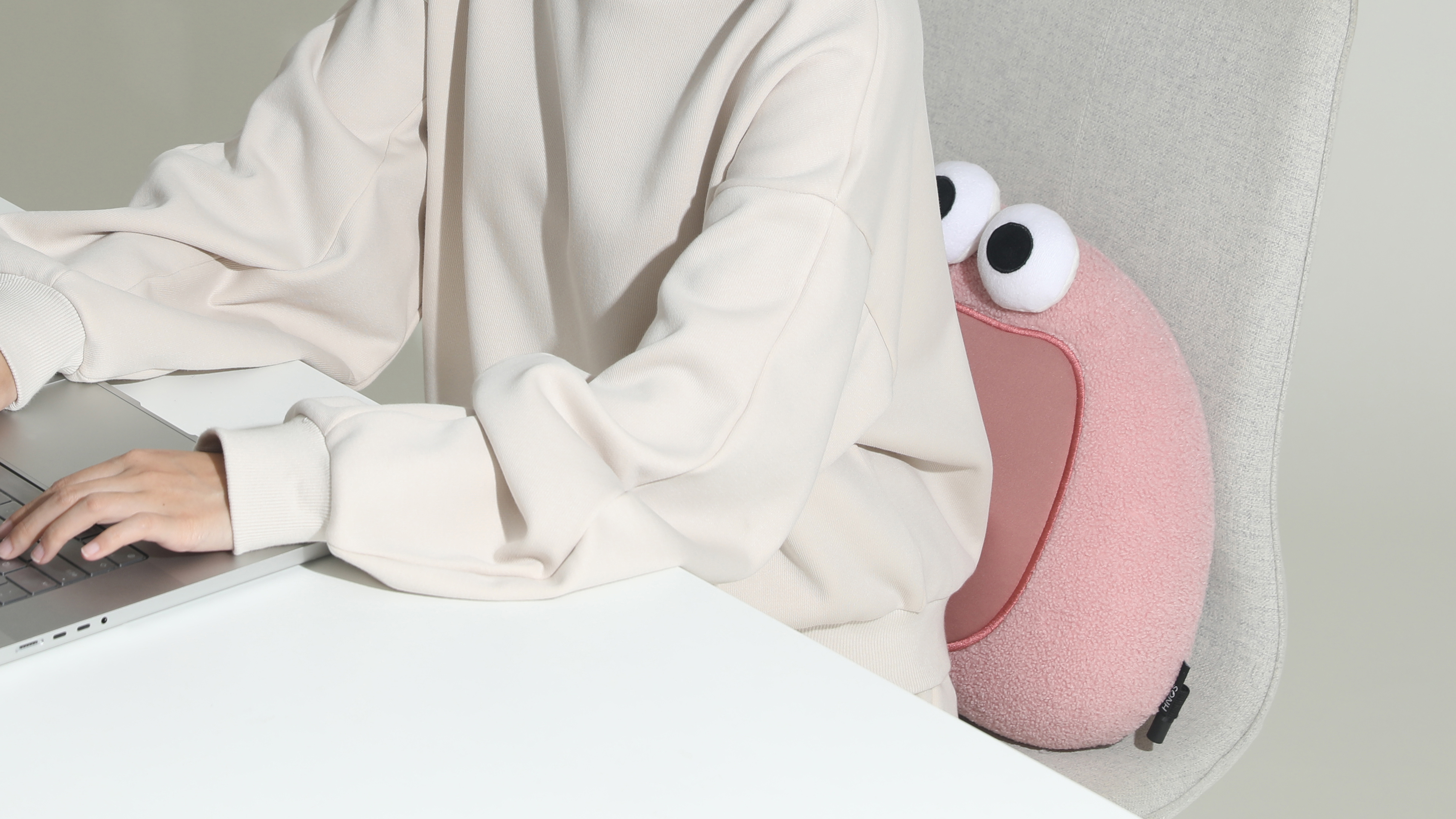 massage，Waist，Cartoon，Doll，Memory cotton，lovely，