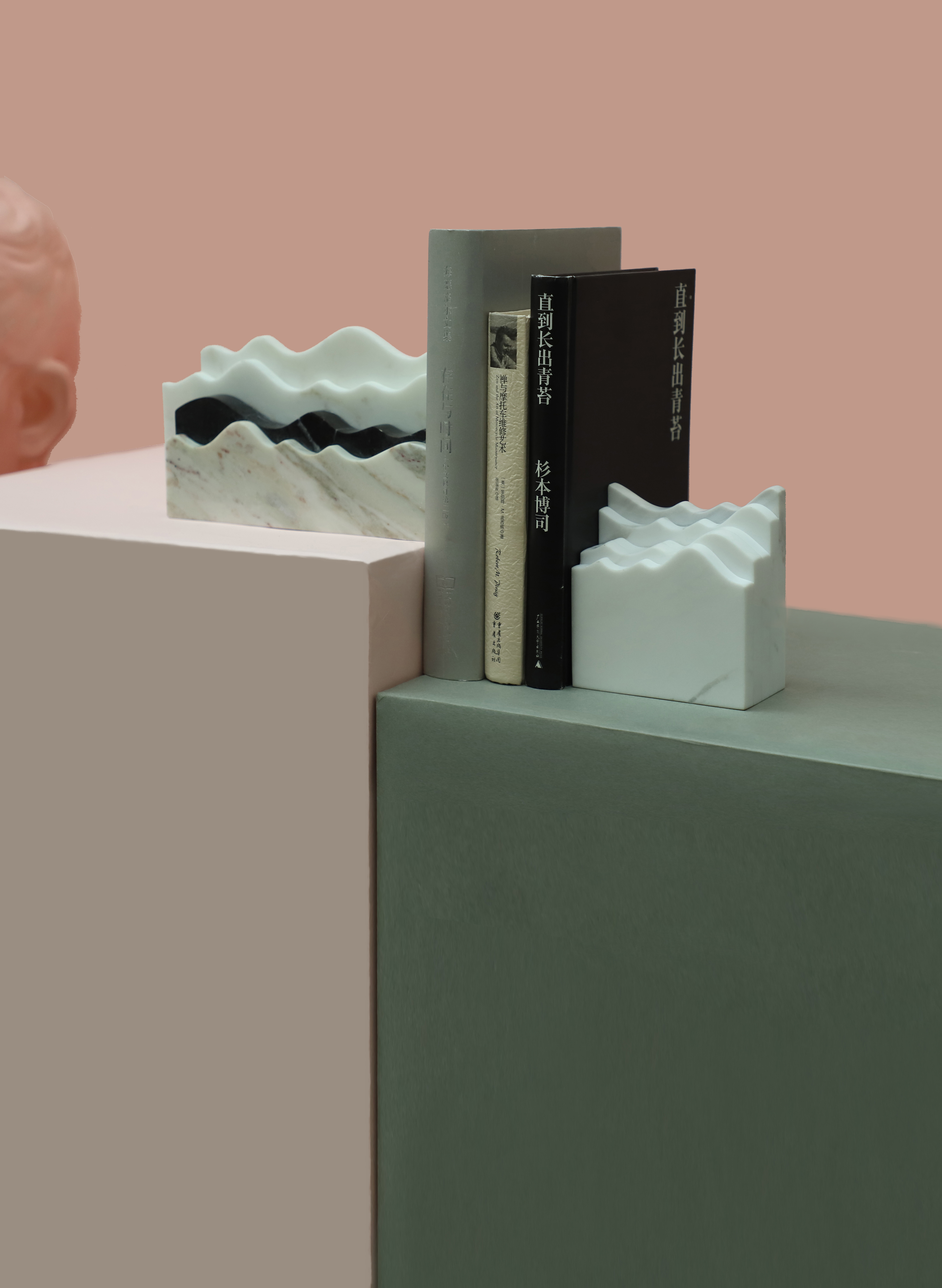 For more photos, please follow Weibo @ Li Yimeng，