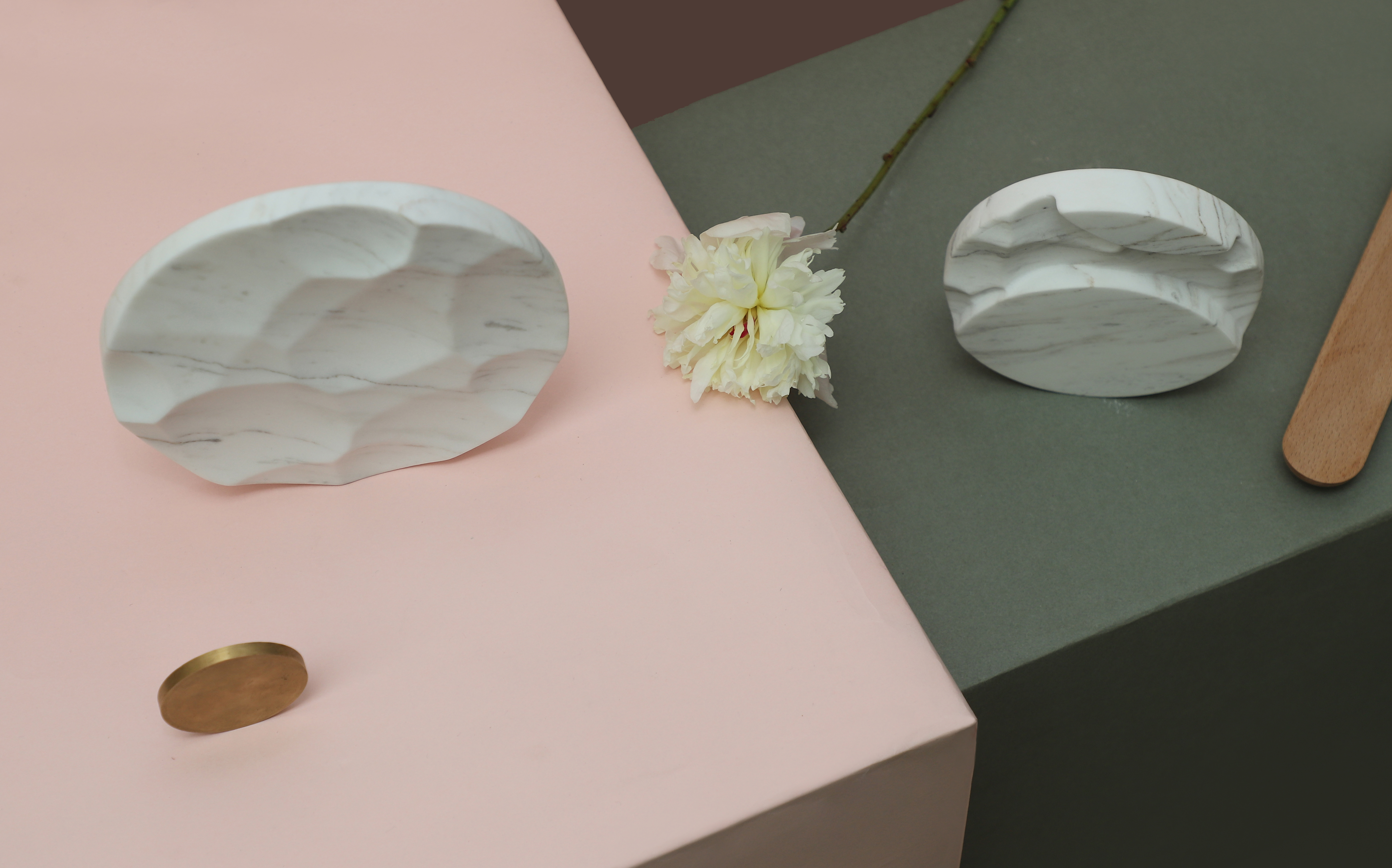 For more photos, please follow Weibo @ Li Yimeng，