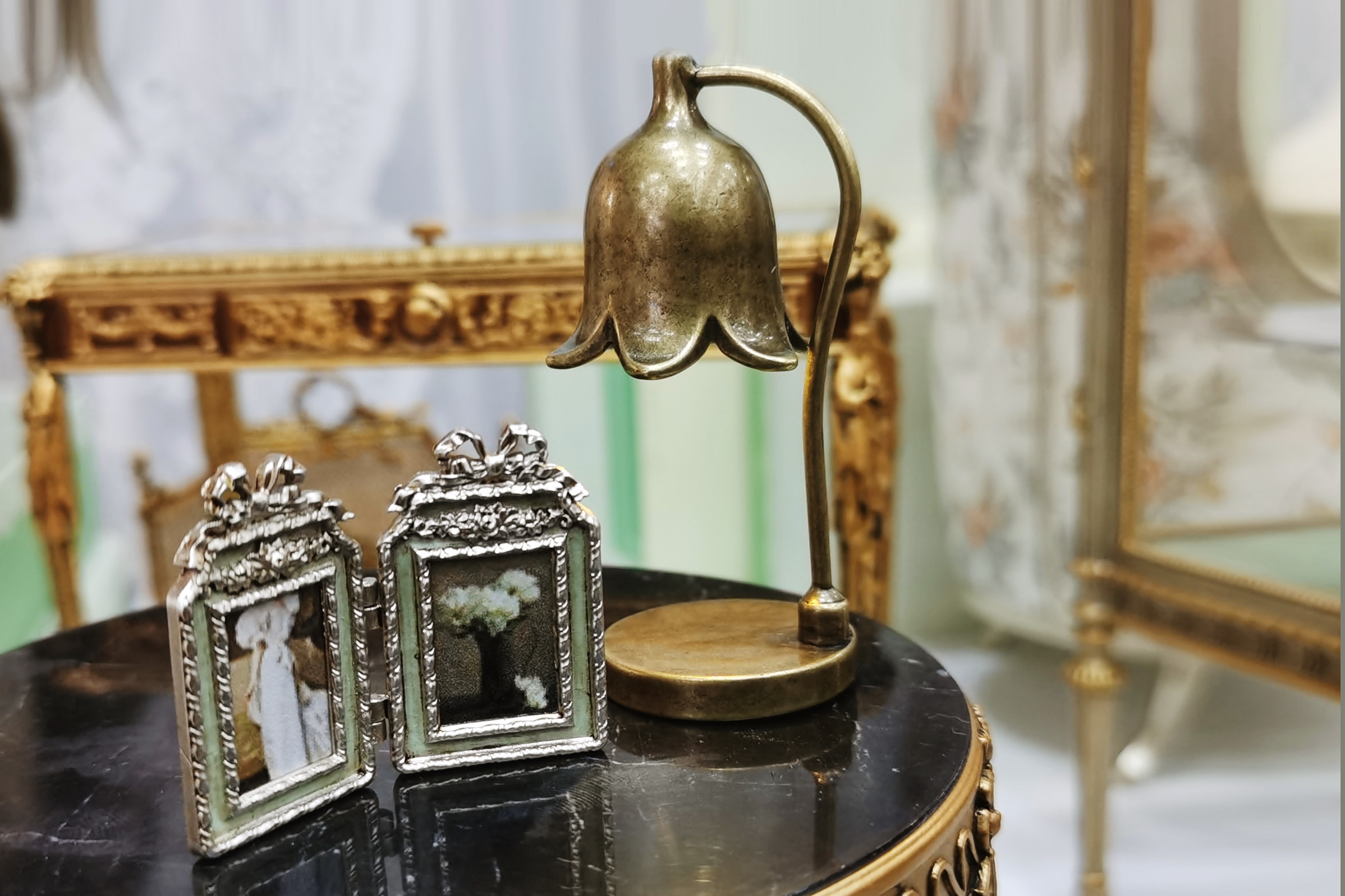 Doll House，dollhouse，melting wax lamp，Handmade，Miniature model，fingertip，