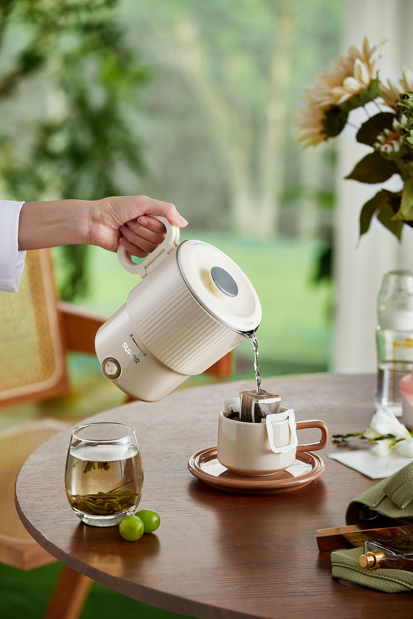 Folding electric kettle，Double steel folding electric kettle，Travel electric kettle，Retro light luxury，