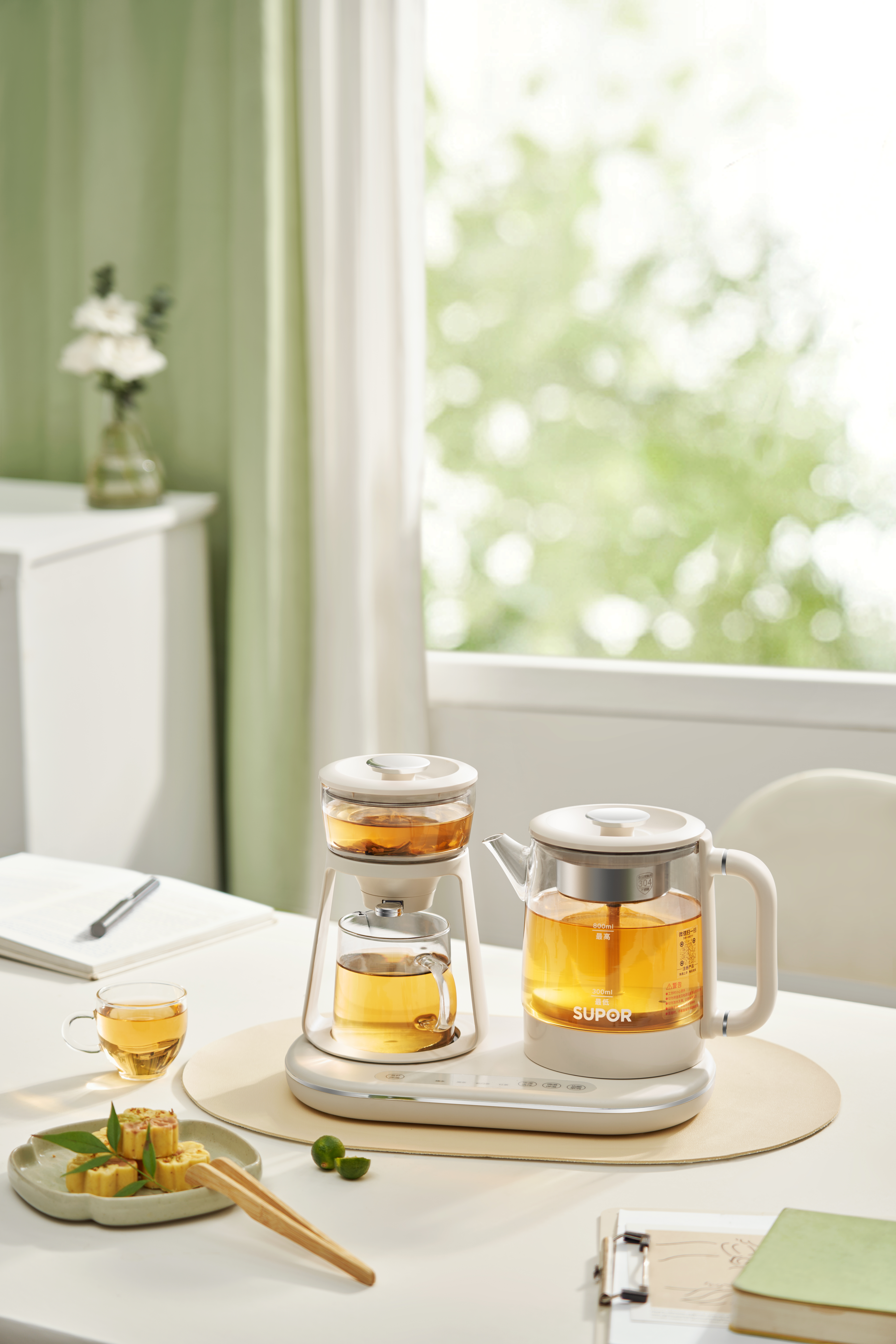 Light luxury retro，make tea make tea，a good pot of tea，