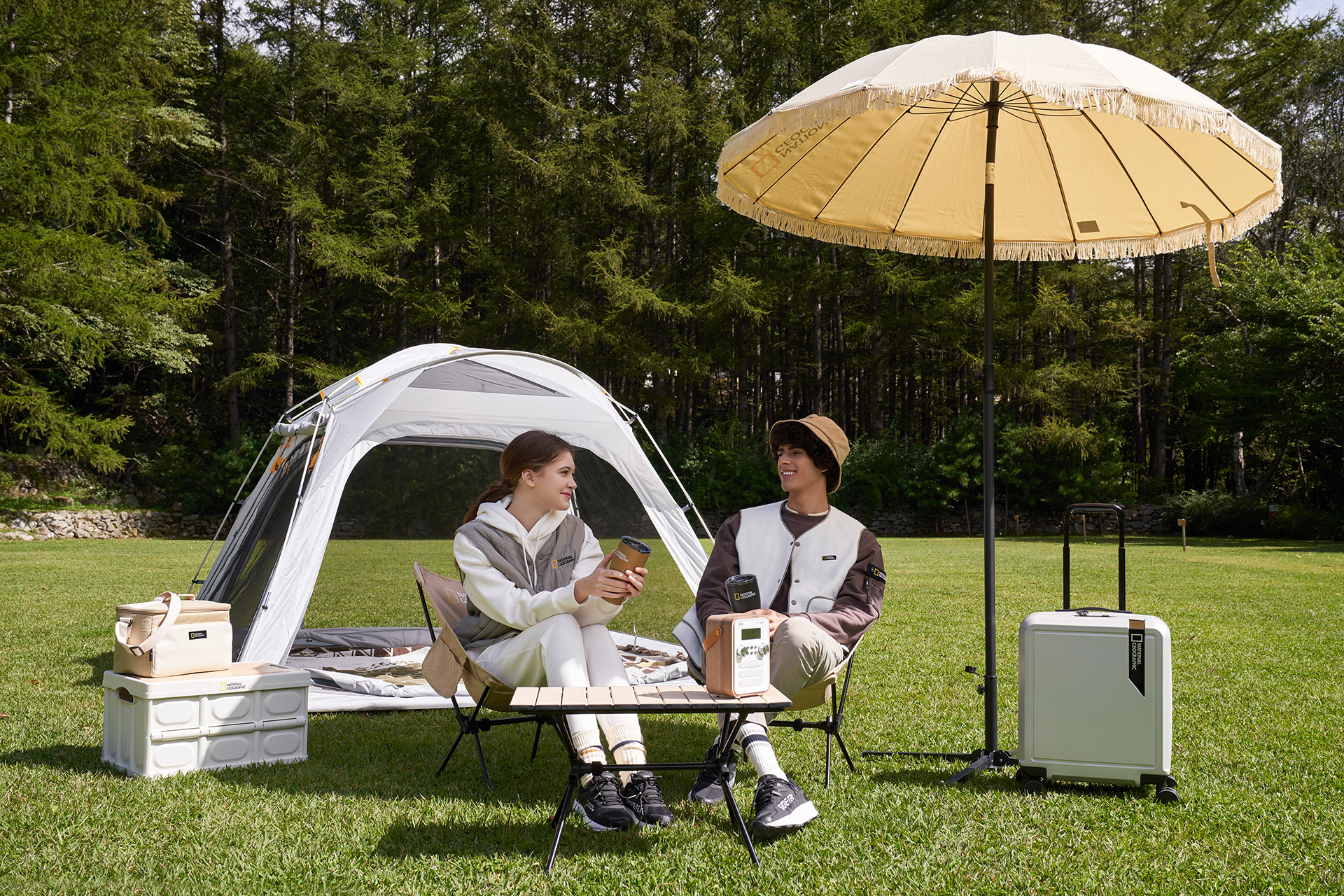 camping，trunk，outdoors，