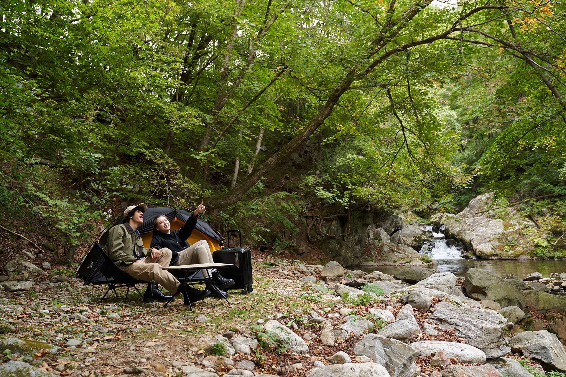 camping，trunk，outdoors，