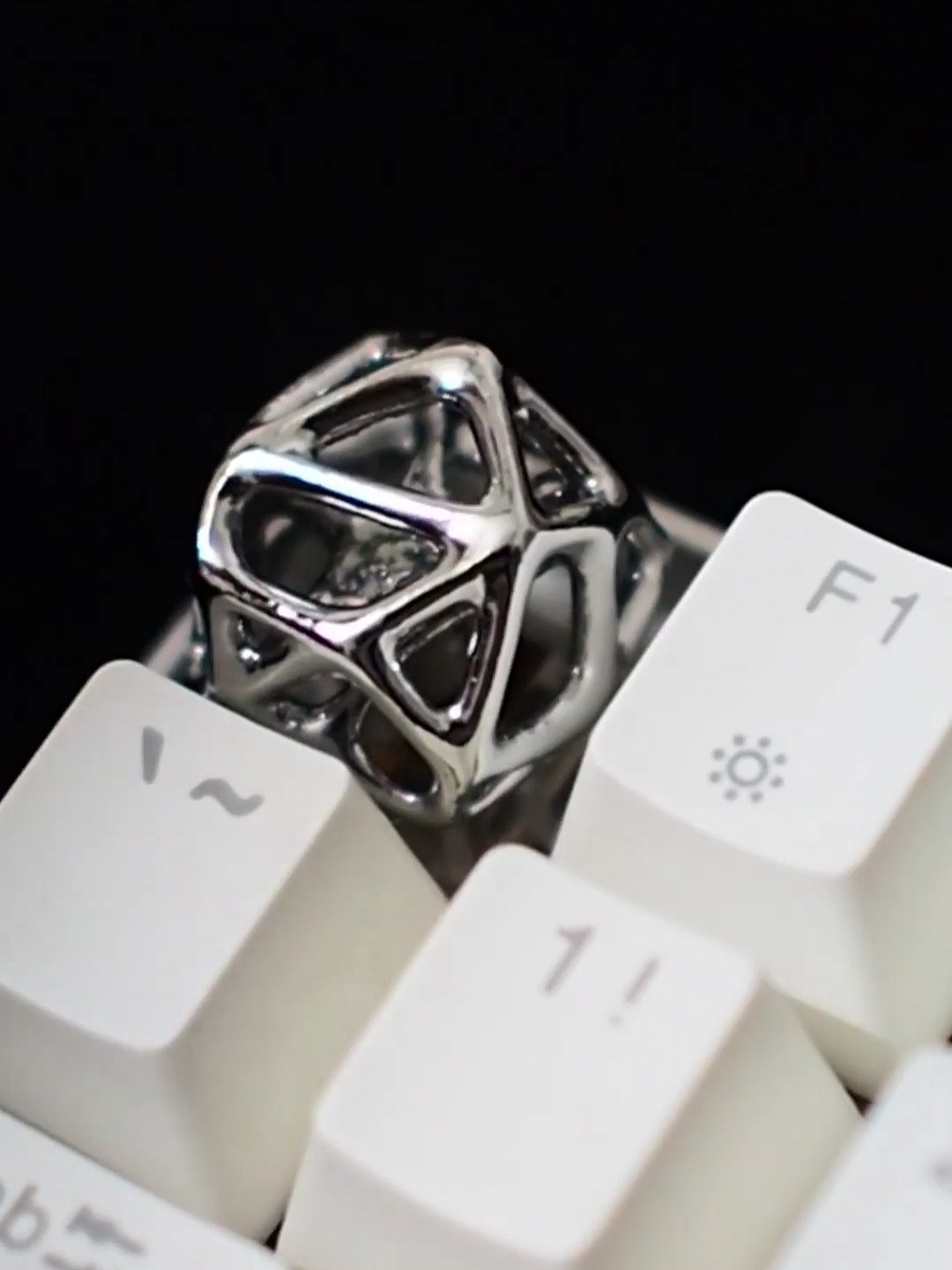 Key cap，