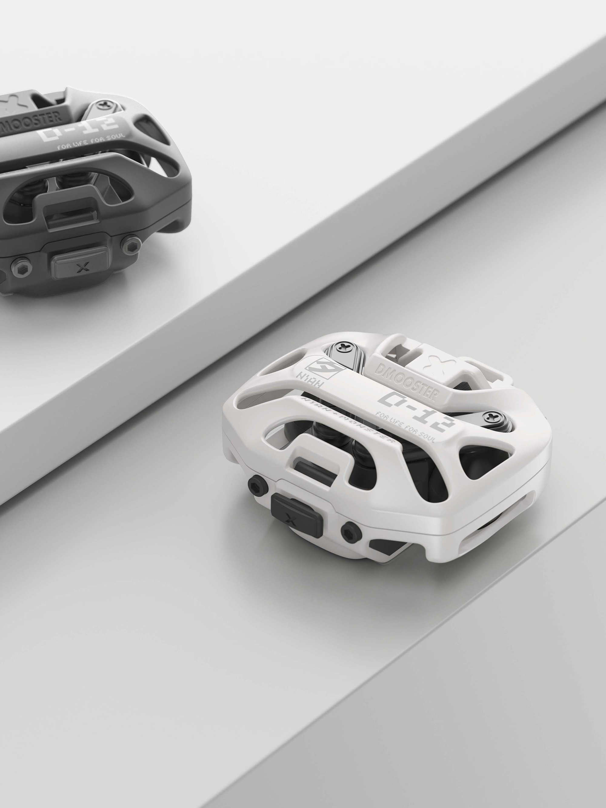 Big Monster，dmooster，Bluetooth headset，industrial design，3C products，Fashion item，IP，brand，