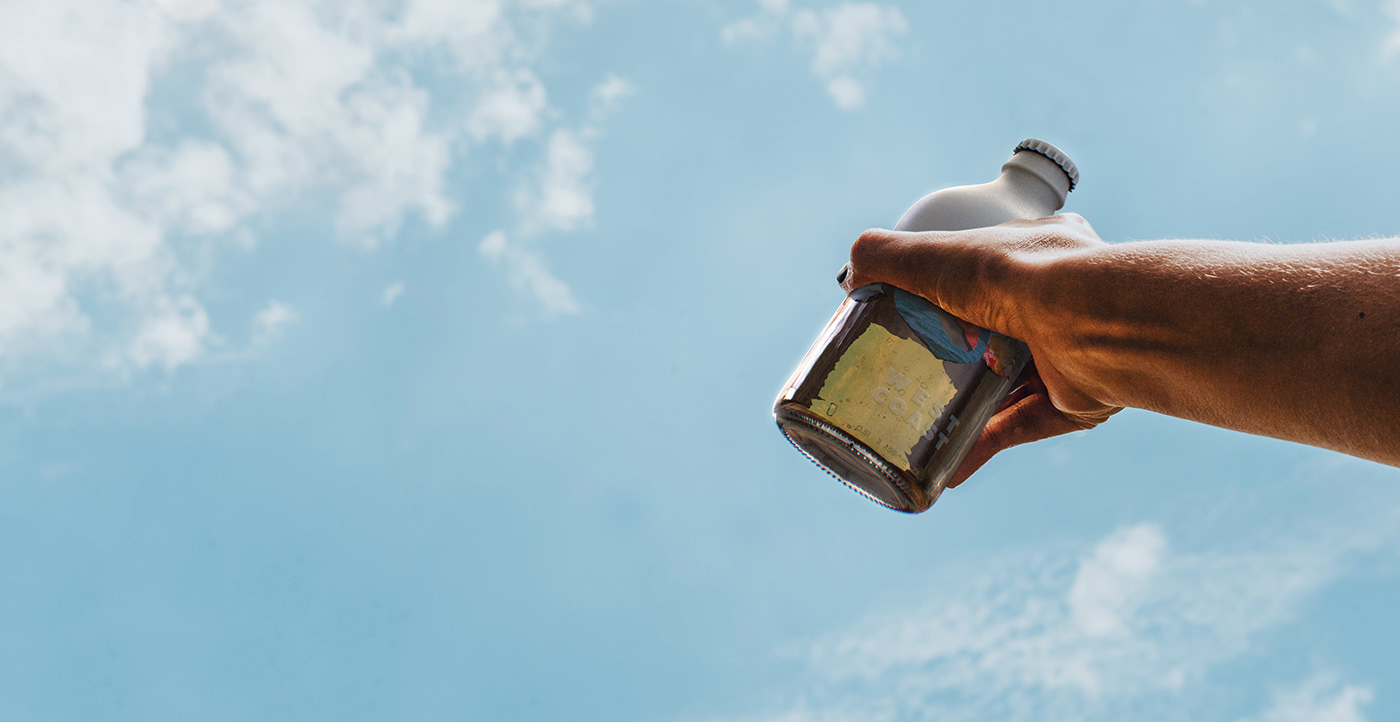 industrial design，packing，Beer bottle，brand，adventure，Waves and Trails，