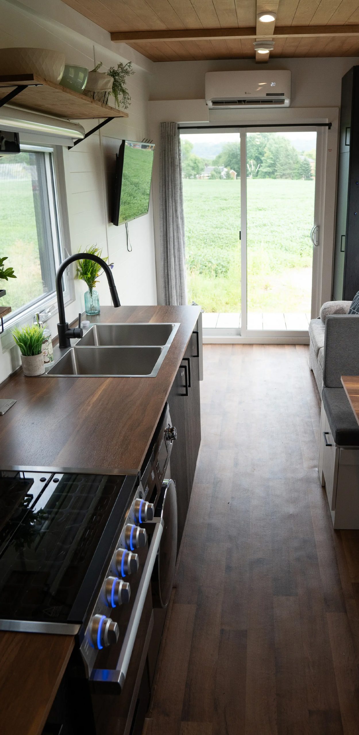 Nomad 30，trailer，Touring car，vehicle，