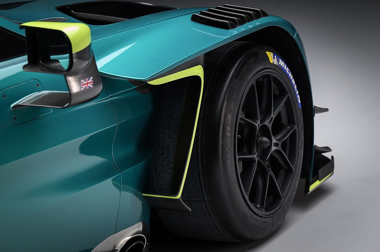 Aston Martin，VANTAGE GT3，Design，Model，multi-function，major，