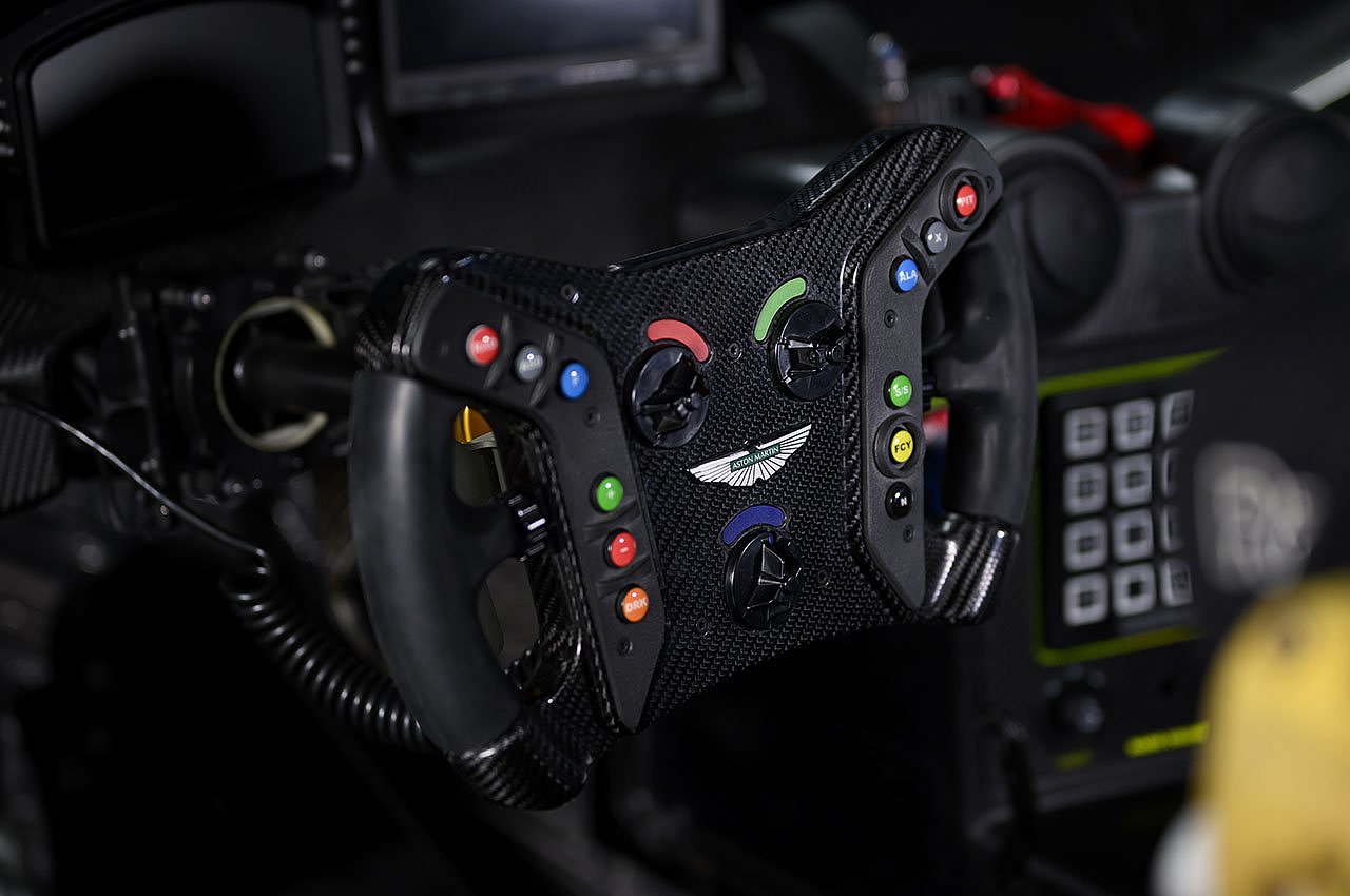Aston Martin，VANTAGE GT3，Design，Model，multi-function，major，