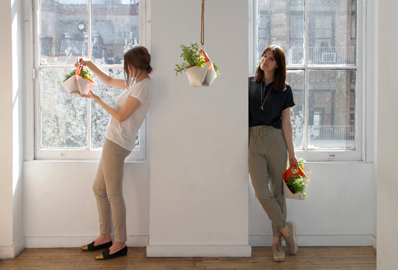 flower，Flowerpot，Flower basket，Portable，