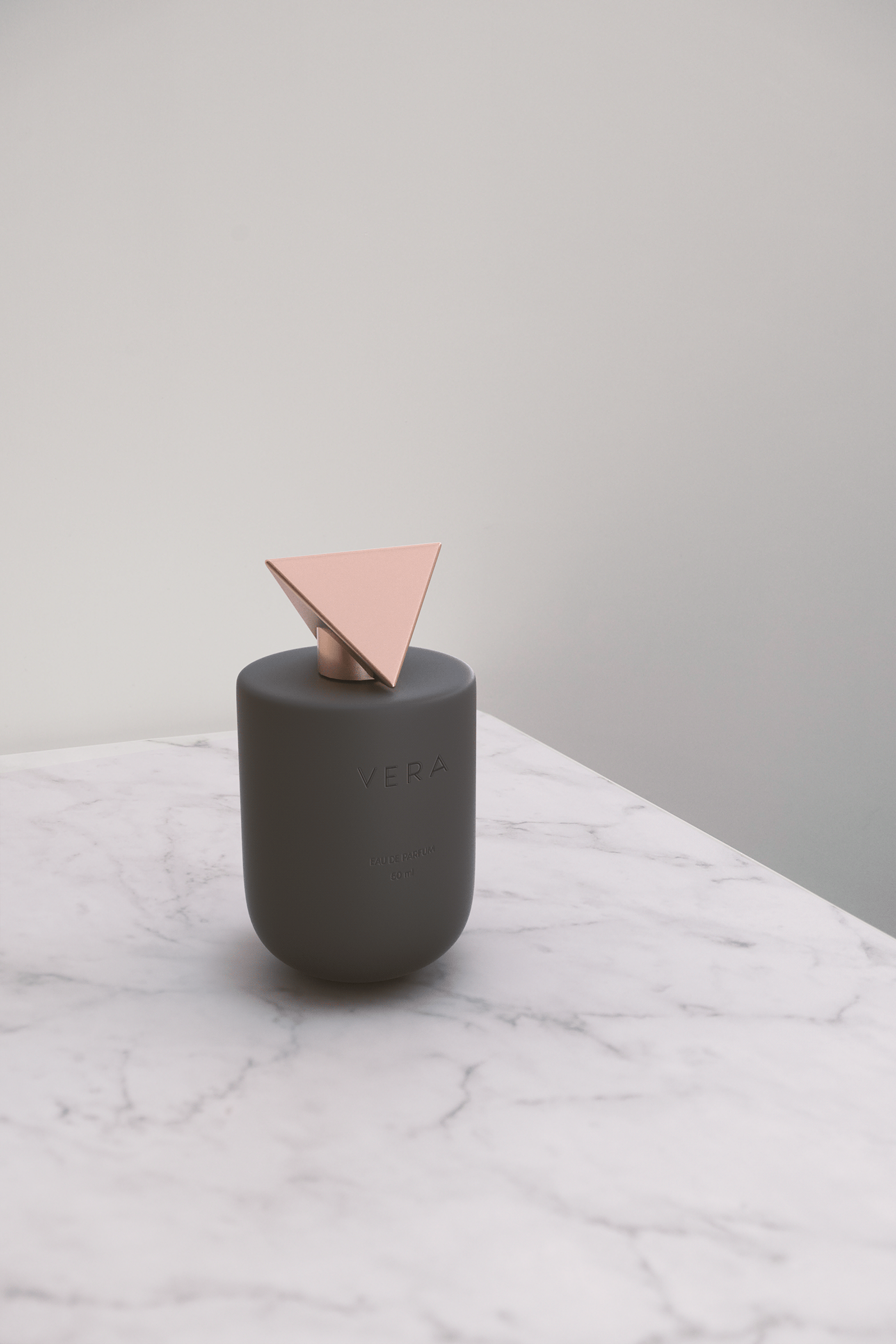 packing design，Perfume bottle，Minimalist style，originality，