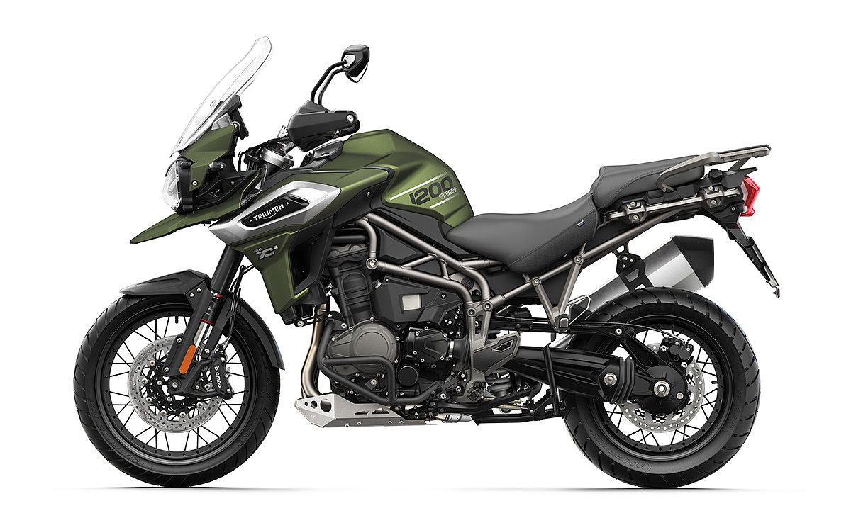 motorcycle，vehicle，Triumph  Tiger，product design，