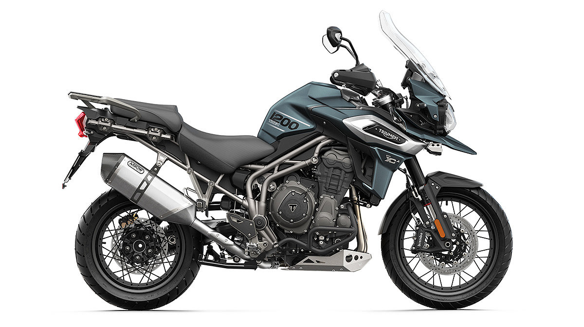 motorcycle，vehicle，Triumph  Tiger，product design，