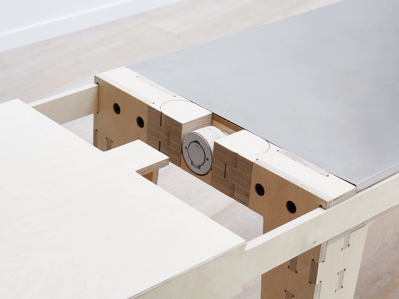 table，table，Work table，deformation，structure，wood，