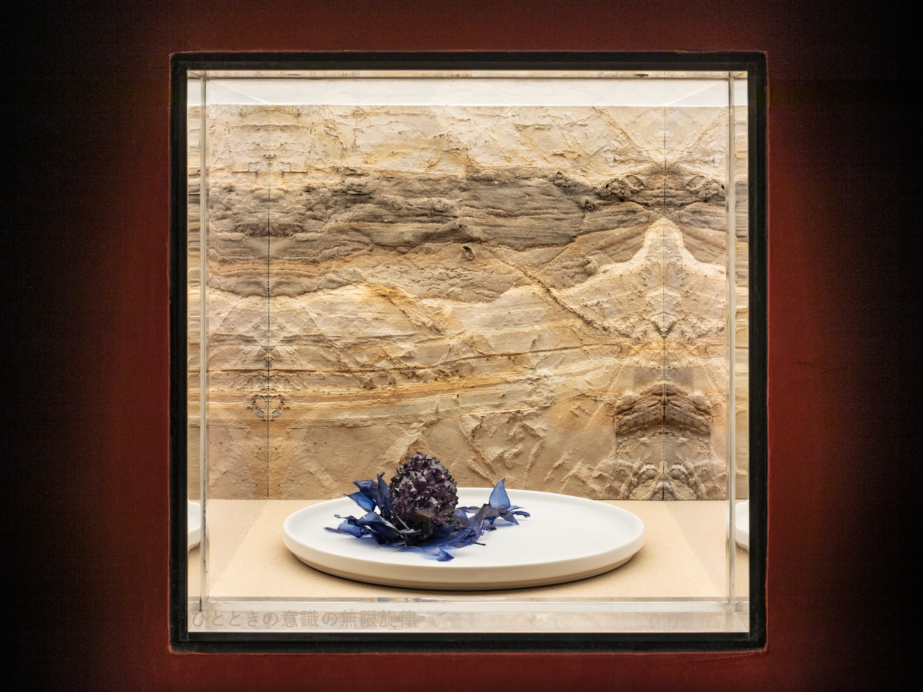 Interior design，Installments and Facilities，