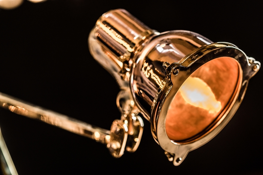 industrial design，Desk lamp，floodlight，Edison，antique，