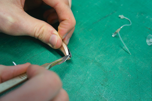 fashion，deaf-aid，