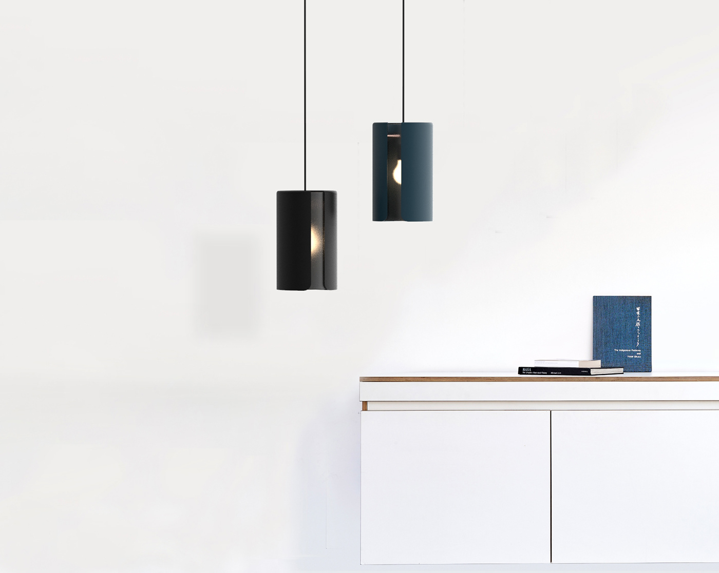 a chandelier，Frosted glass，Metal sleeve，Visual beauty，Sleeve，