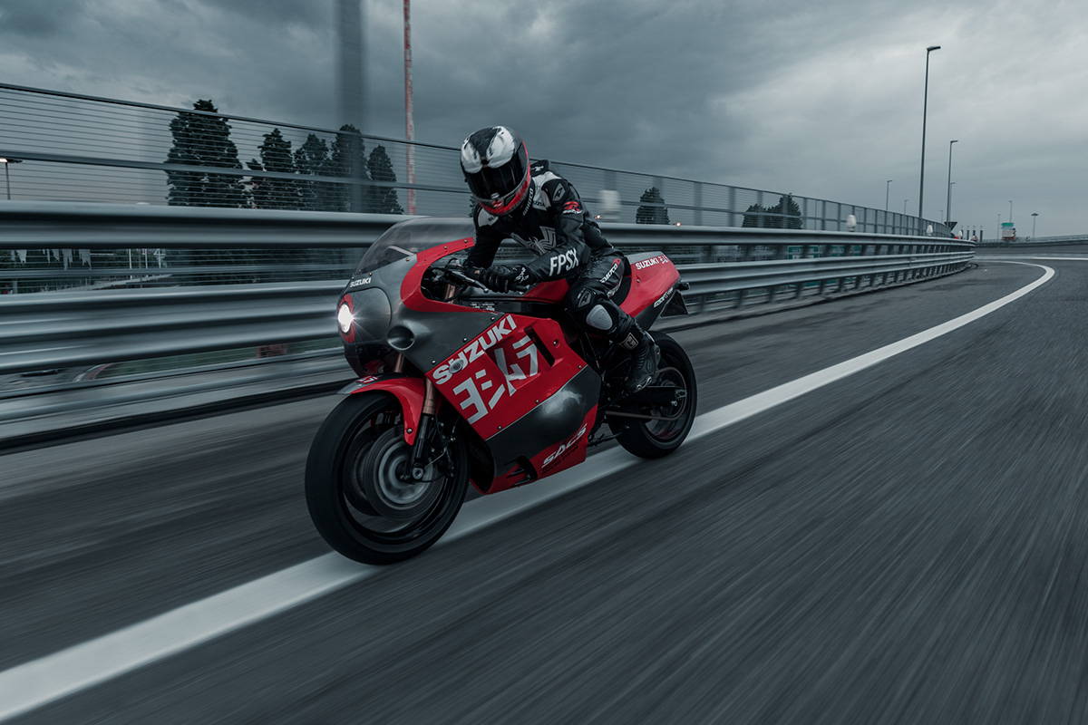 vehicle，motorcycle，SUZUKI，Suzuki，GSXR-1100，