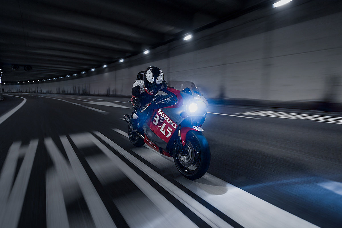 vehicle，motorcycle，SUZUKI，Suzuki，GSXR-1100，