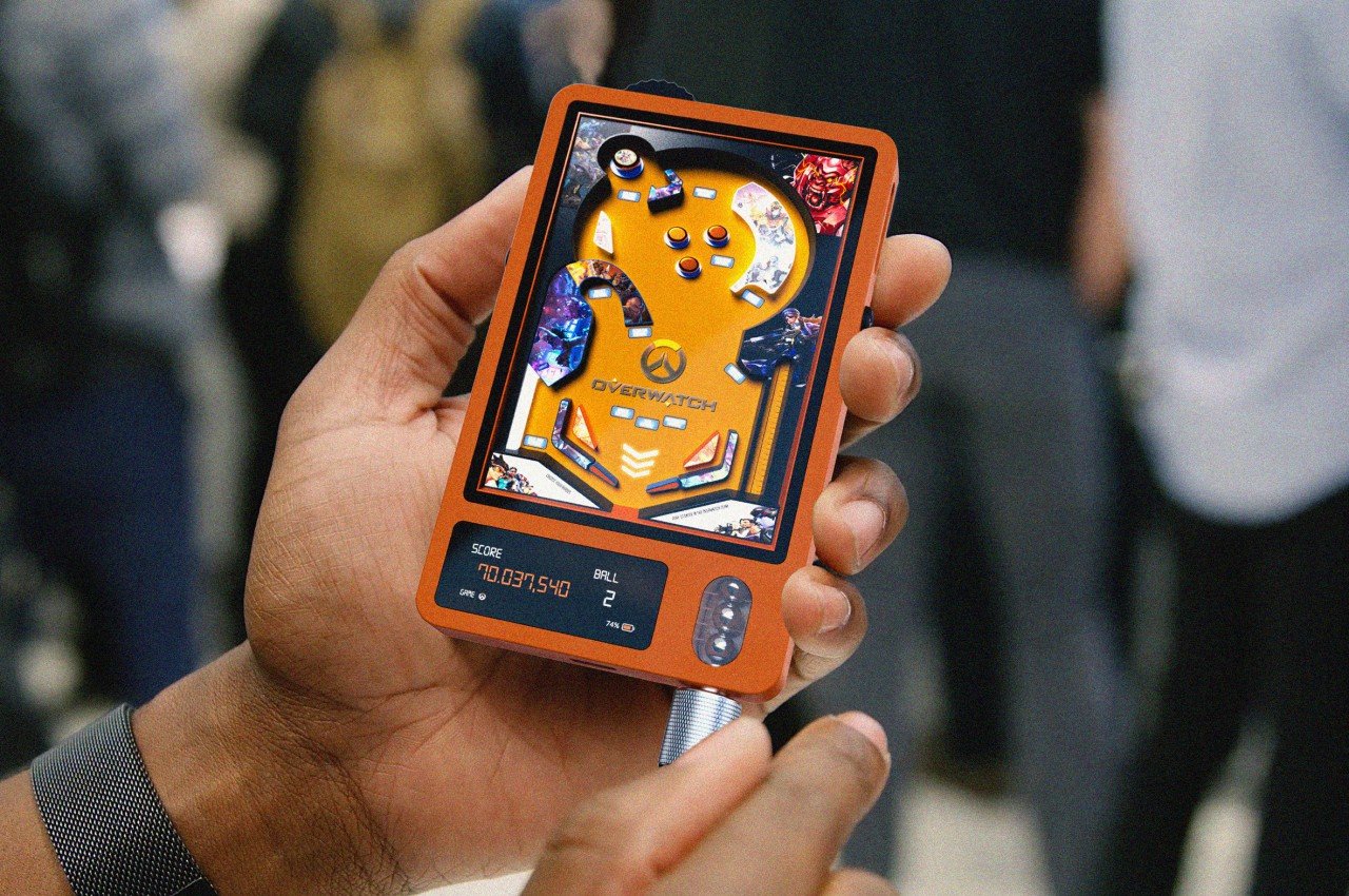 Handheld game console，Pinball，Retro，