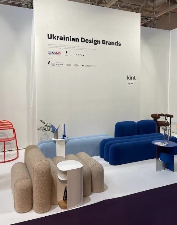 Cushion，furniture，product design，sofa，