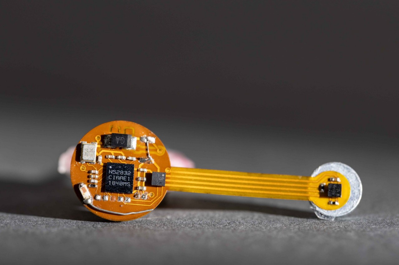 Earrings，intelligence，product design，wearable devices ，