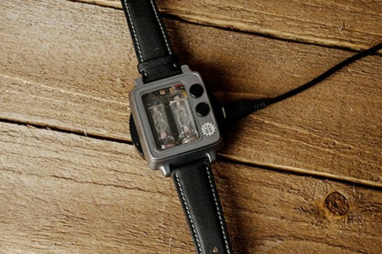 Wrist watch，Retro，product design，High-tech，