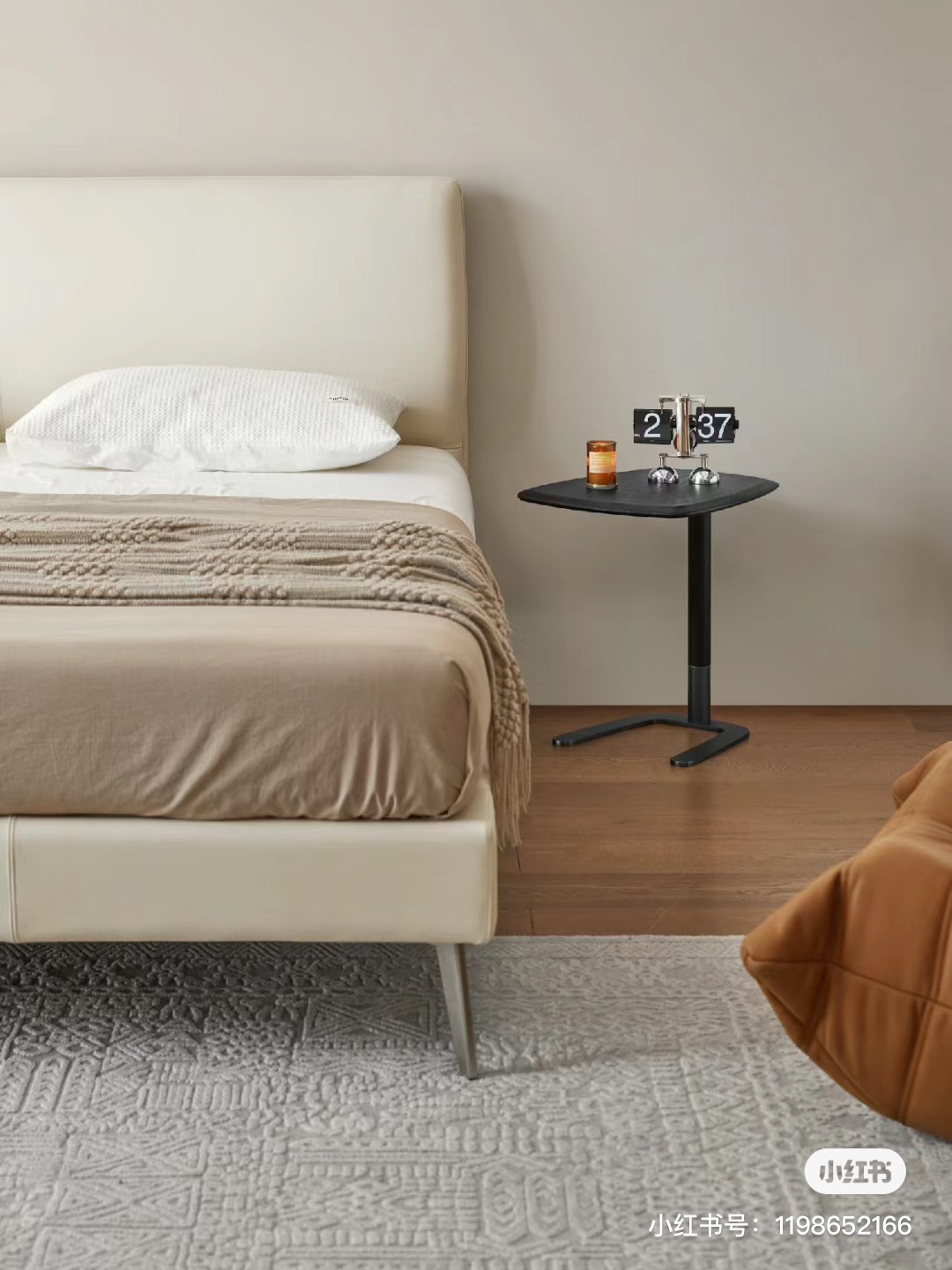 Side table，Italian style，Light luxury，solid wood，