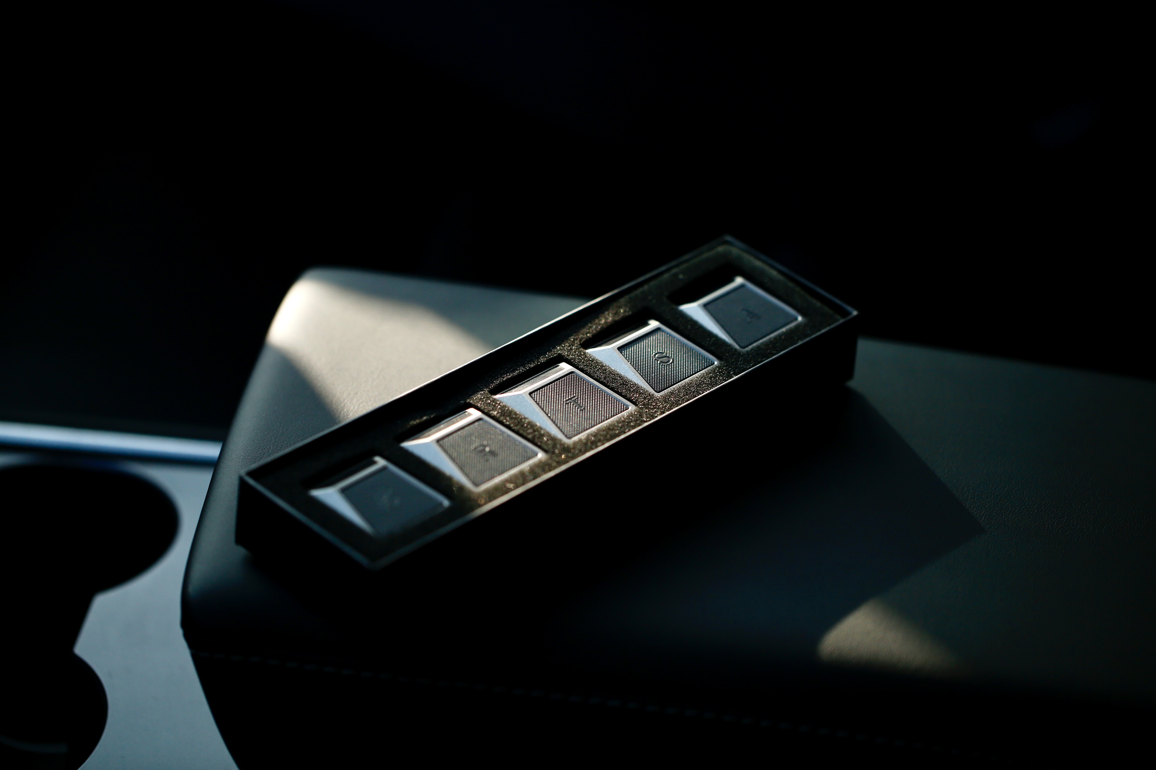 ZENMOKE，Around Tesla，product design，Minimalist，Original design，Vehicle products，industrial design，Smart Button，