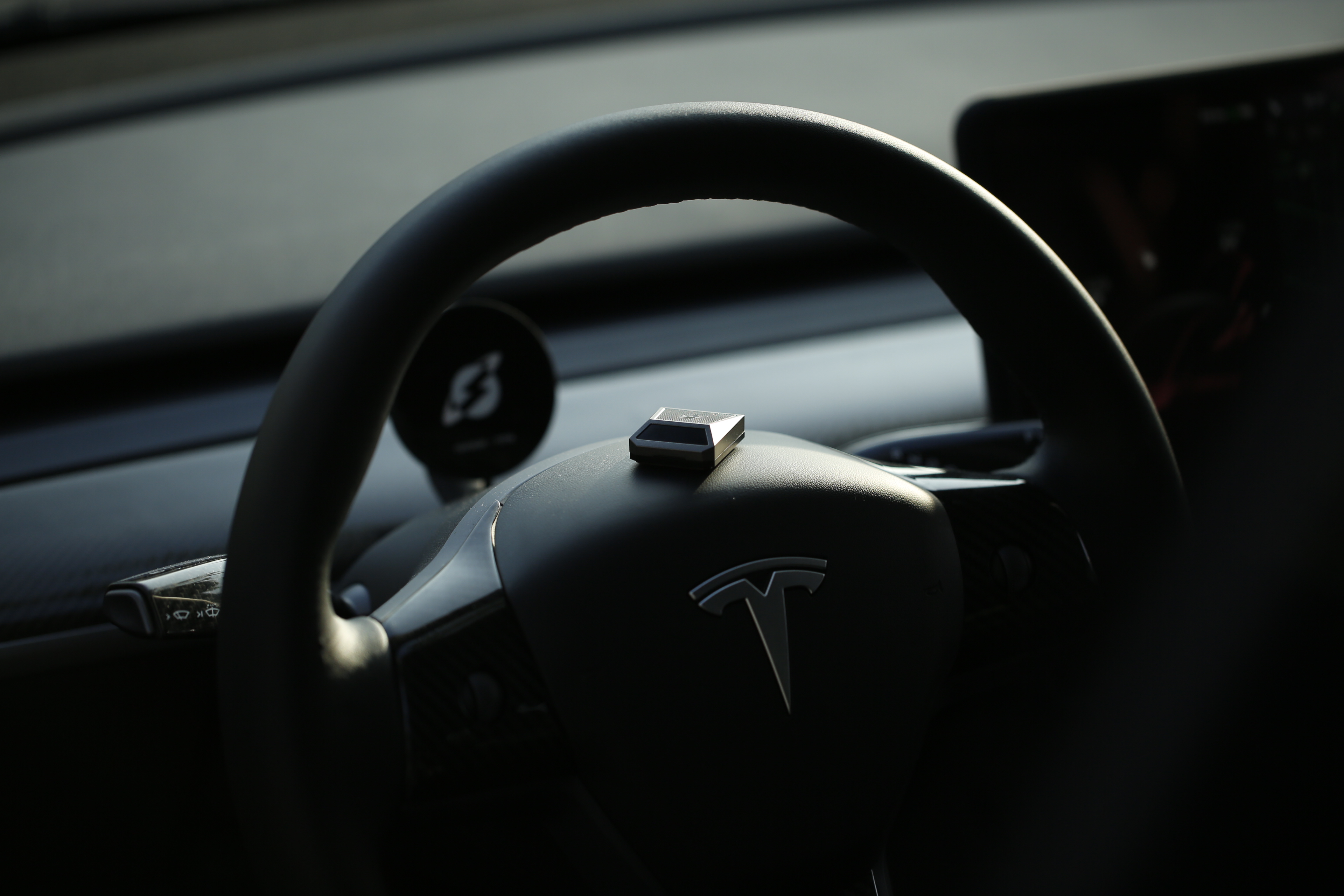 ZENMOKE，Around Tesla，product design，Minimalist，Original design，Vehicle products，industrial design，Smart Button，