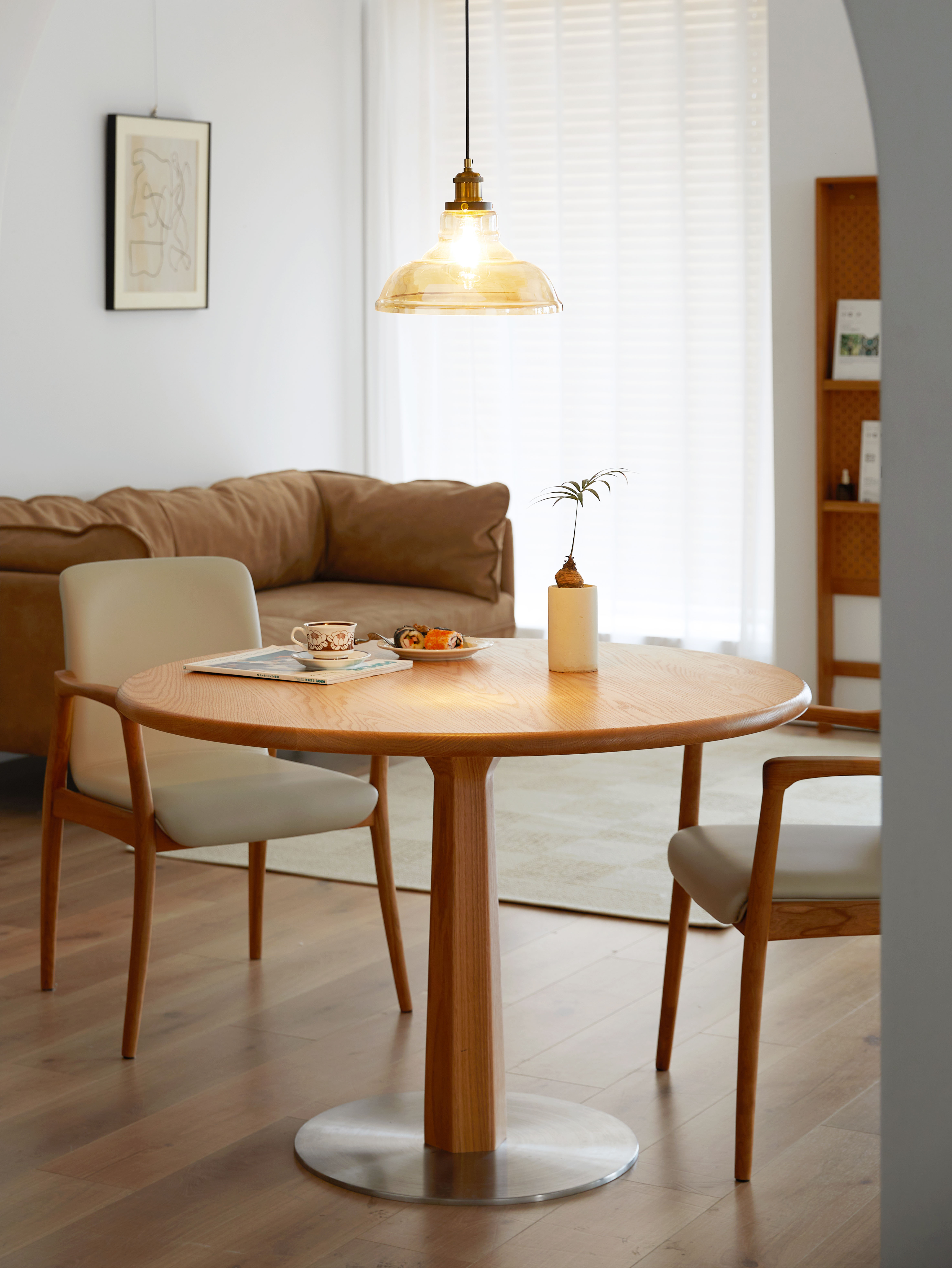 furniture design ，Solid wood furniture，Residential Furniture，round table，Original design，