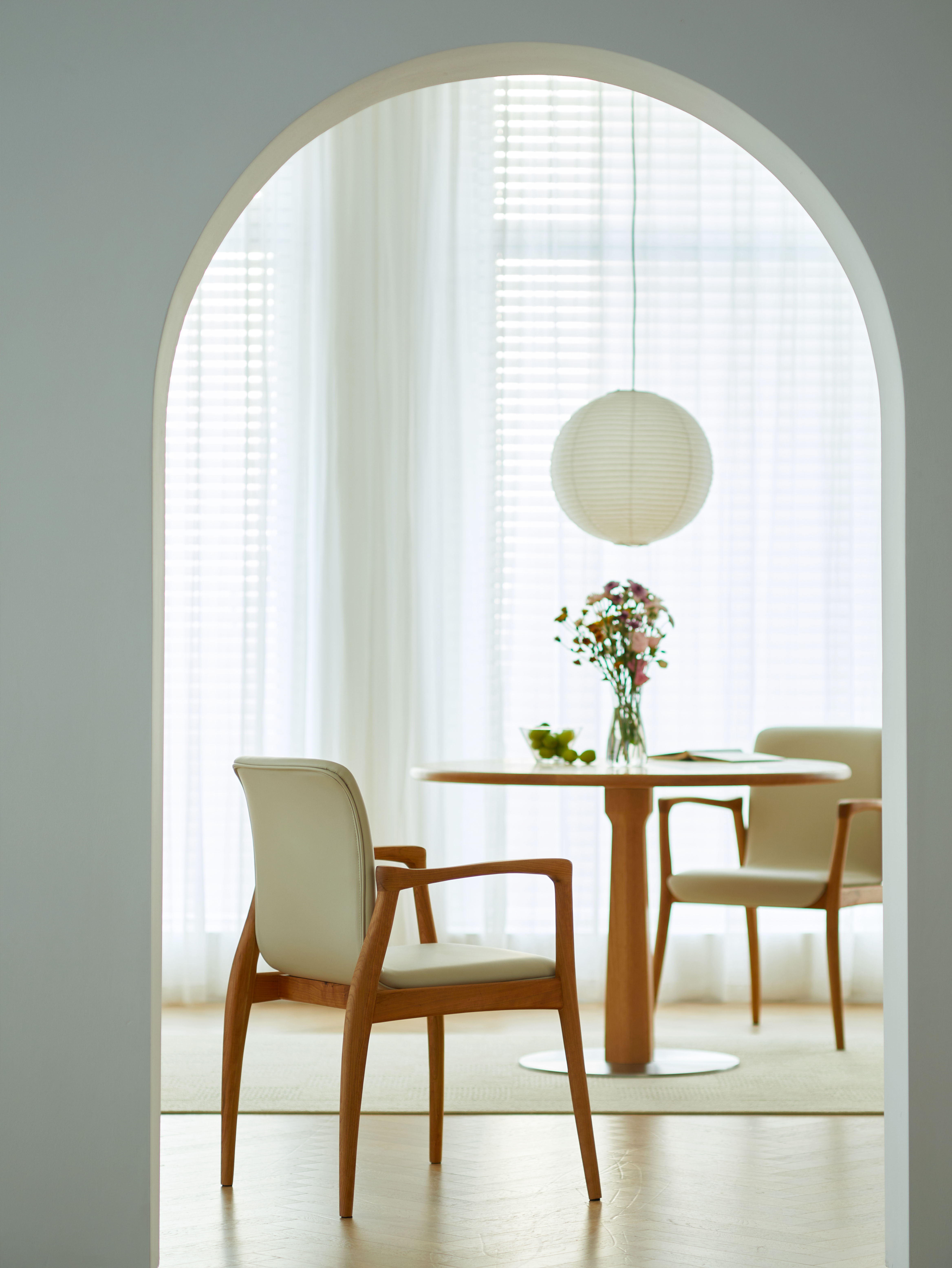 furniture design ，Solid wood furniture，Residential Furniture，round table，Original design，