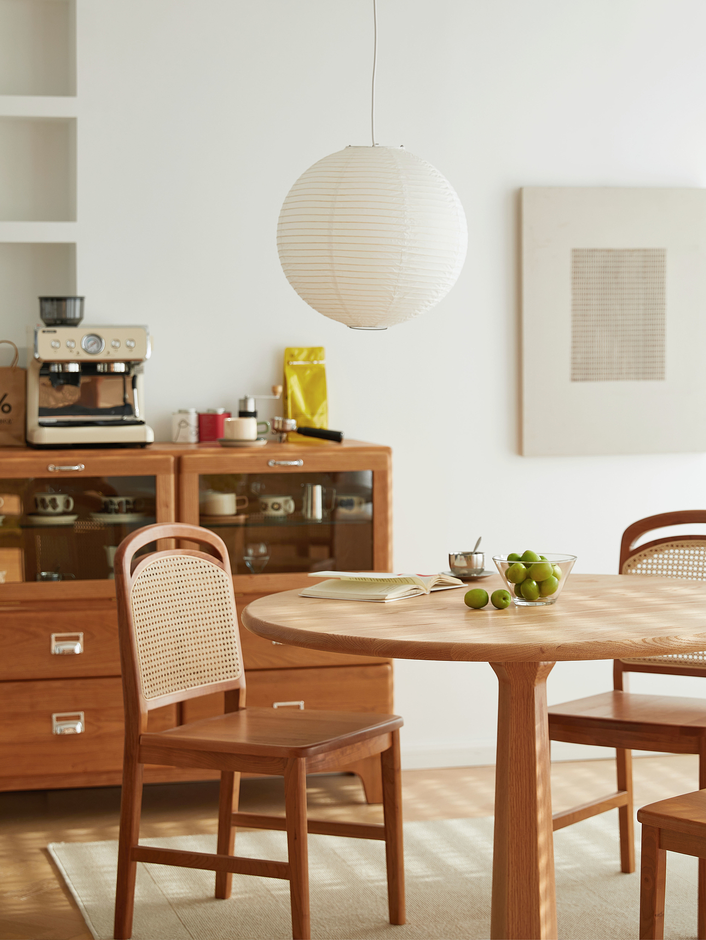 furniture design ，Solid wood furniture，Residential Furniture，round table，Original design，