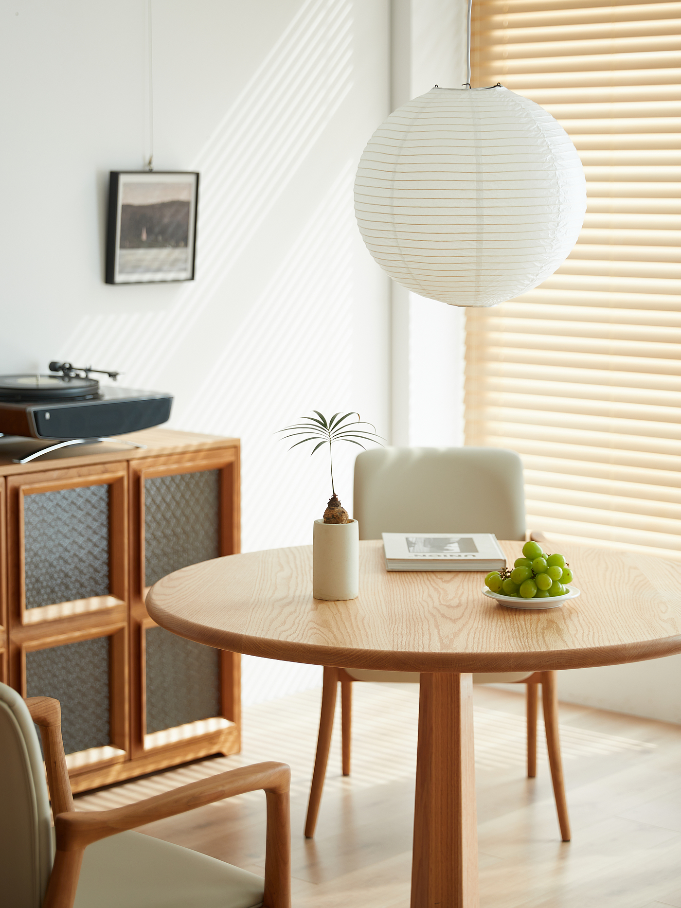 furniture design ，Solid wood furniture，Residential Furniture，round table，Original design，