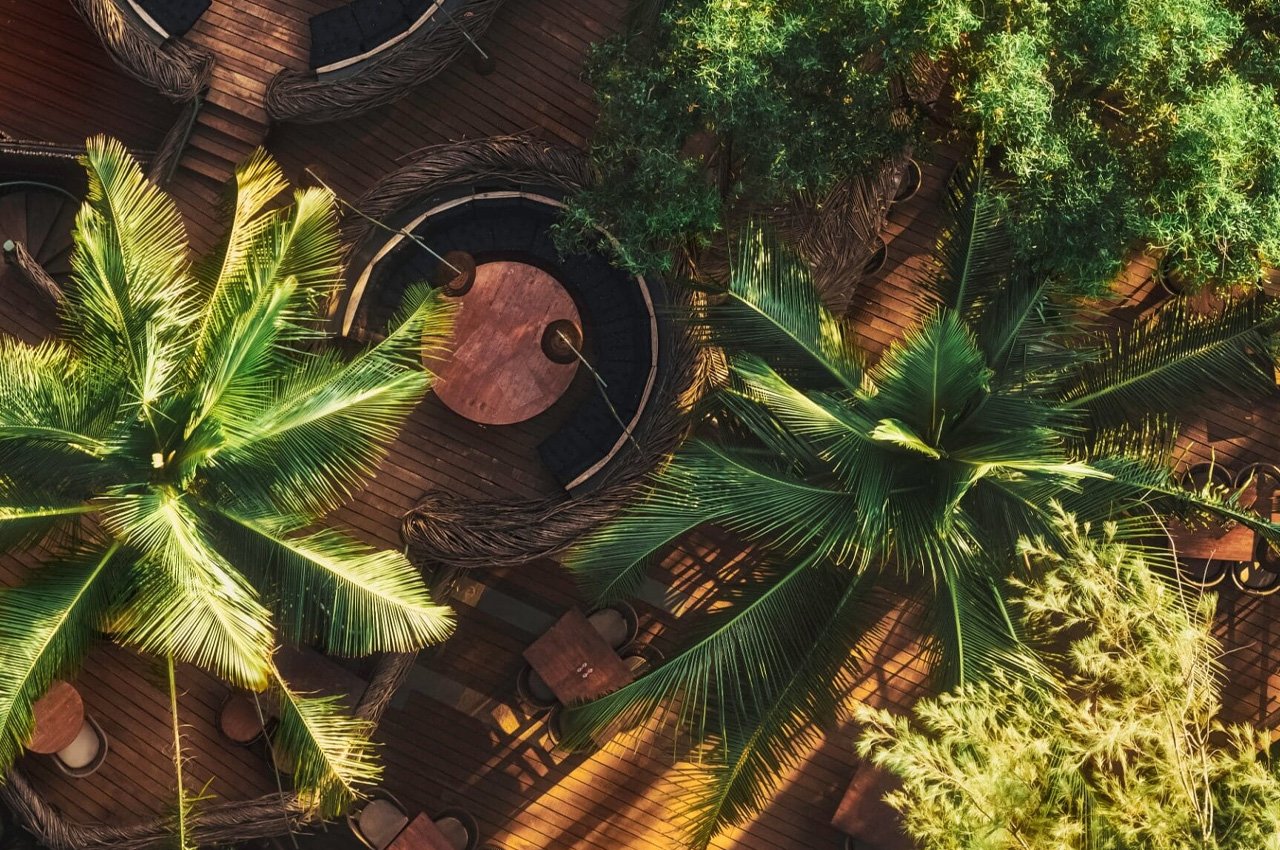 Innovative architecture，bird's eye view，Cliff Side Restaurant，