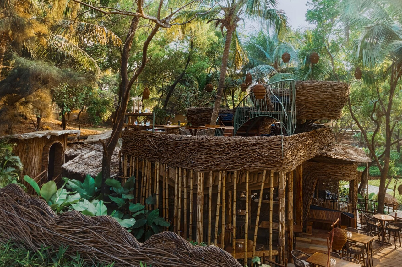 Innovative architecture，bird's eye view，Cliff Side Restaurant，