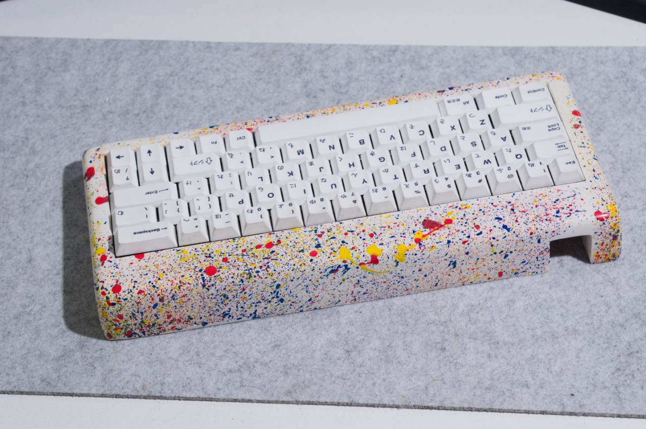 keyboard，parts，Ergonomics，colour，Italy，