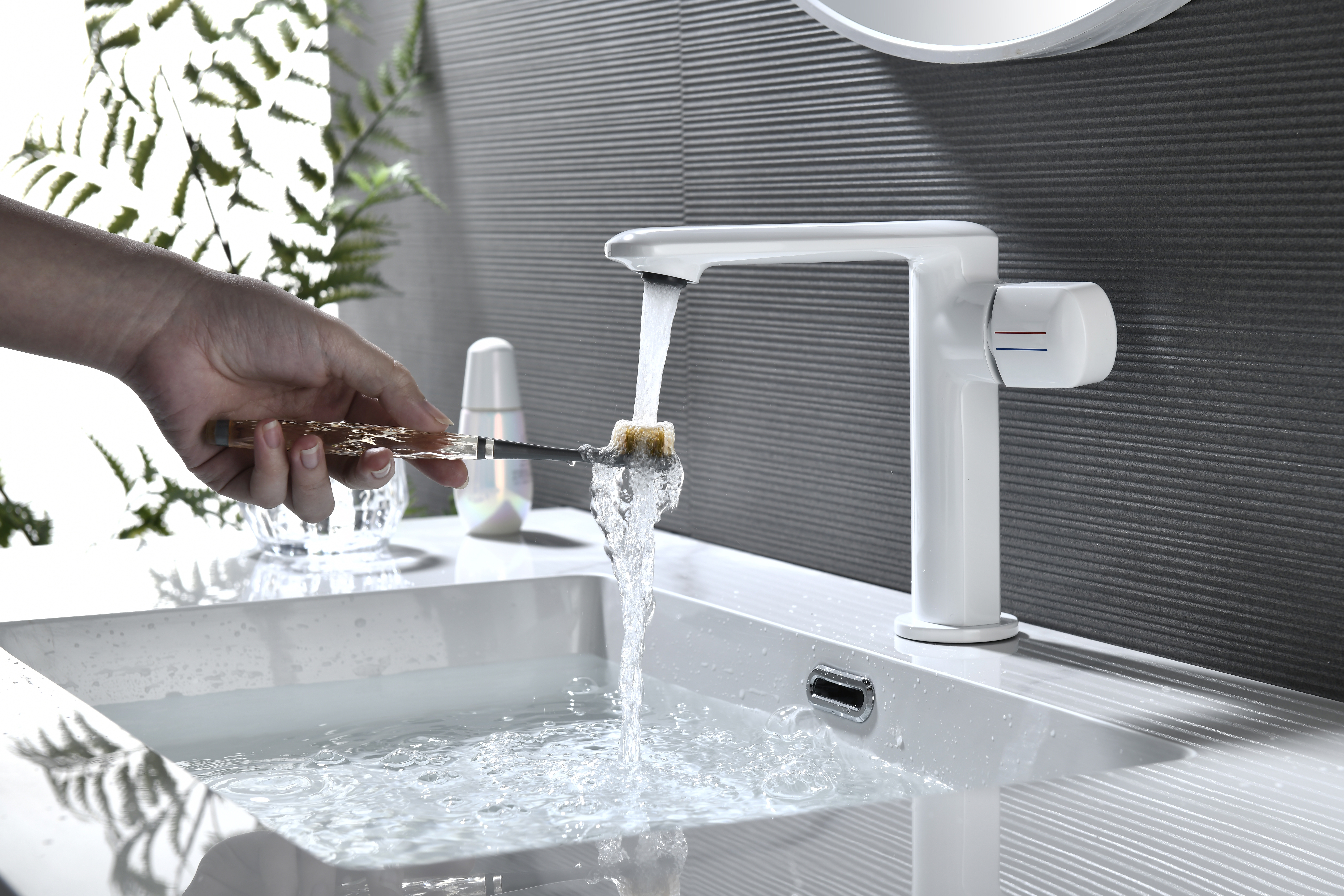 water tap，bathroom，shower，Big shower，Basin mixer ，