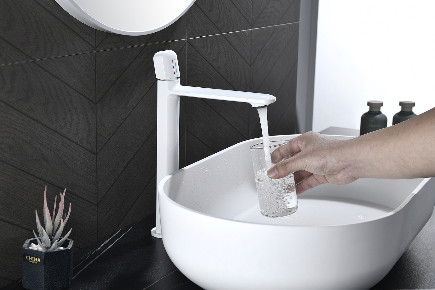 water tap，bathroom，shower，Big shower，Basin mixer ，