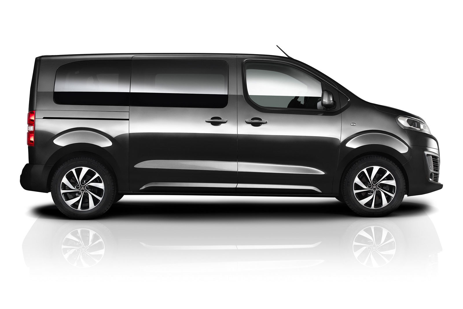 industrial design，product design，Citroen，Concept hand drawing，automobile，mpv，