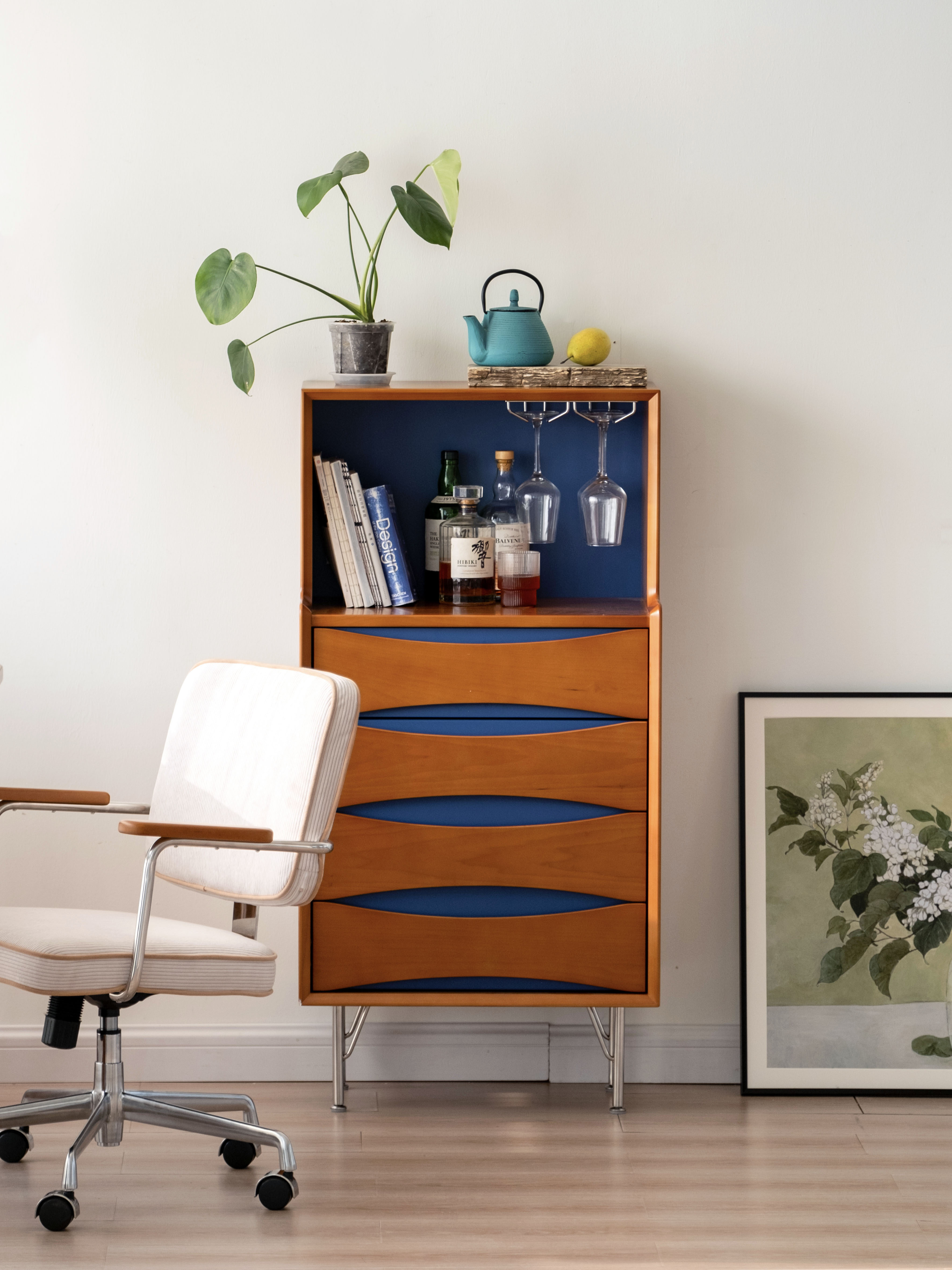 Side cabinet，furniture design ，medieval furniture，Residential Furniture，Original design，Solid wood furniture，