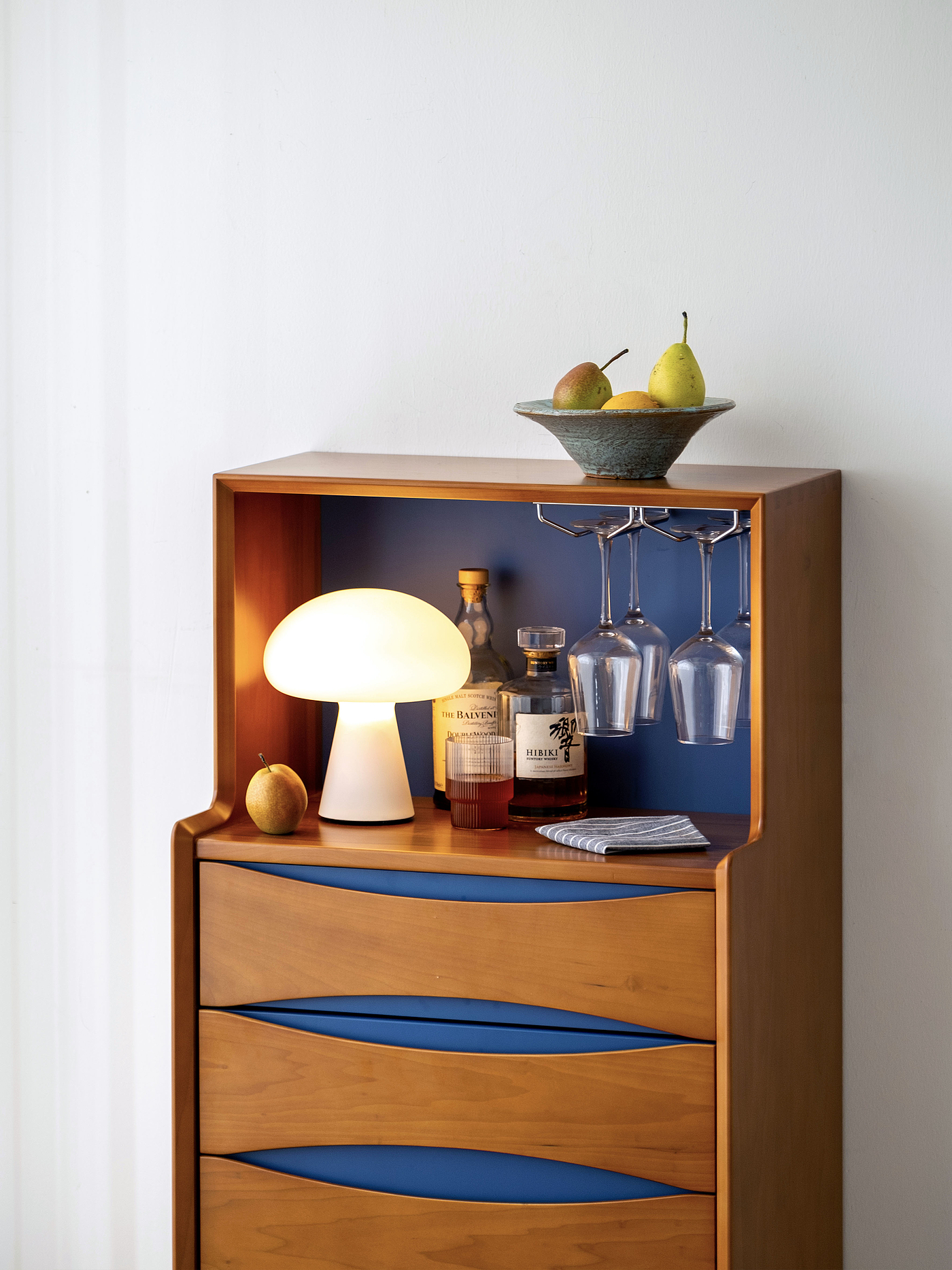 Side cabinet，furniture design ，medieval furniture，Residential Furniture，Original design，Solid wood furniture，