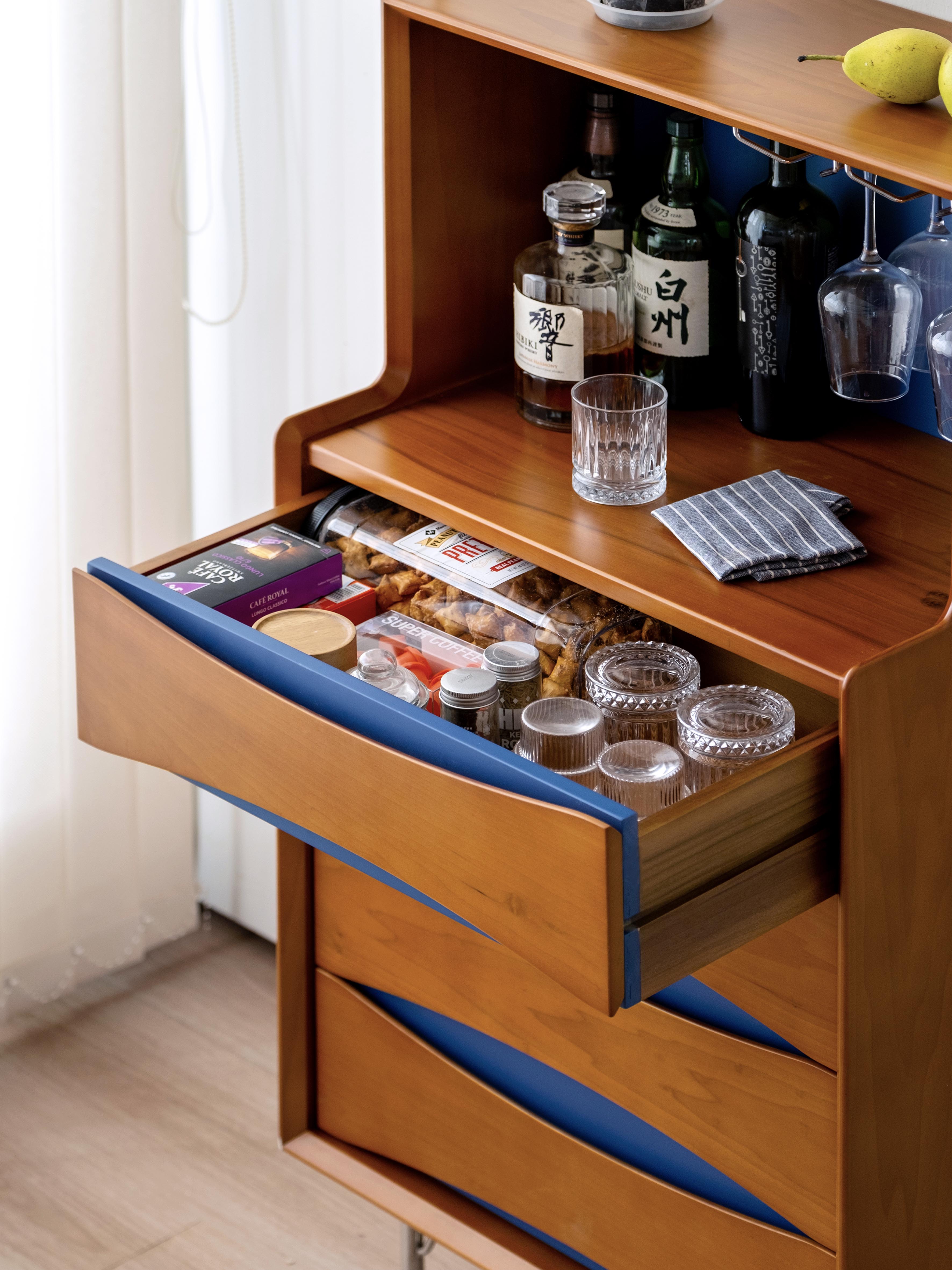 Side cabinet，furniture design ，medieval furniture，Residential Furniture，Original design，Solid wood furniture，