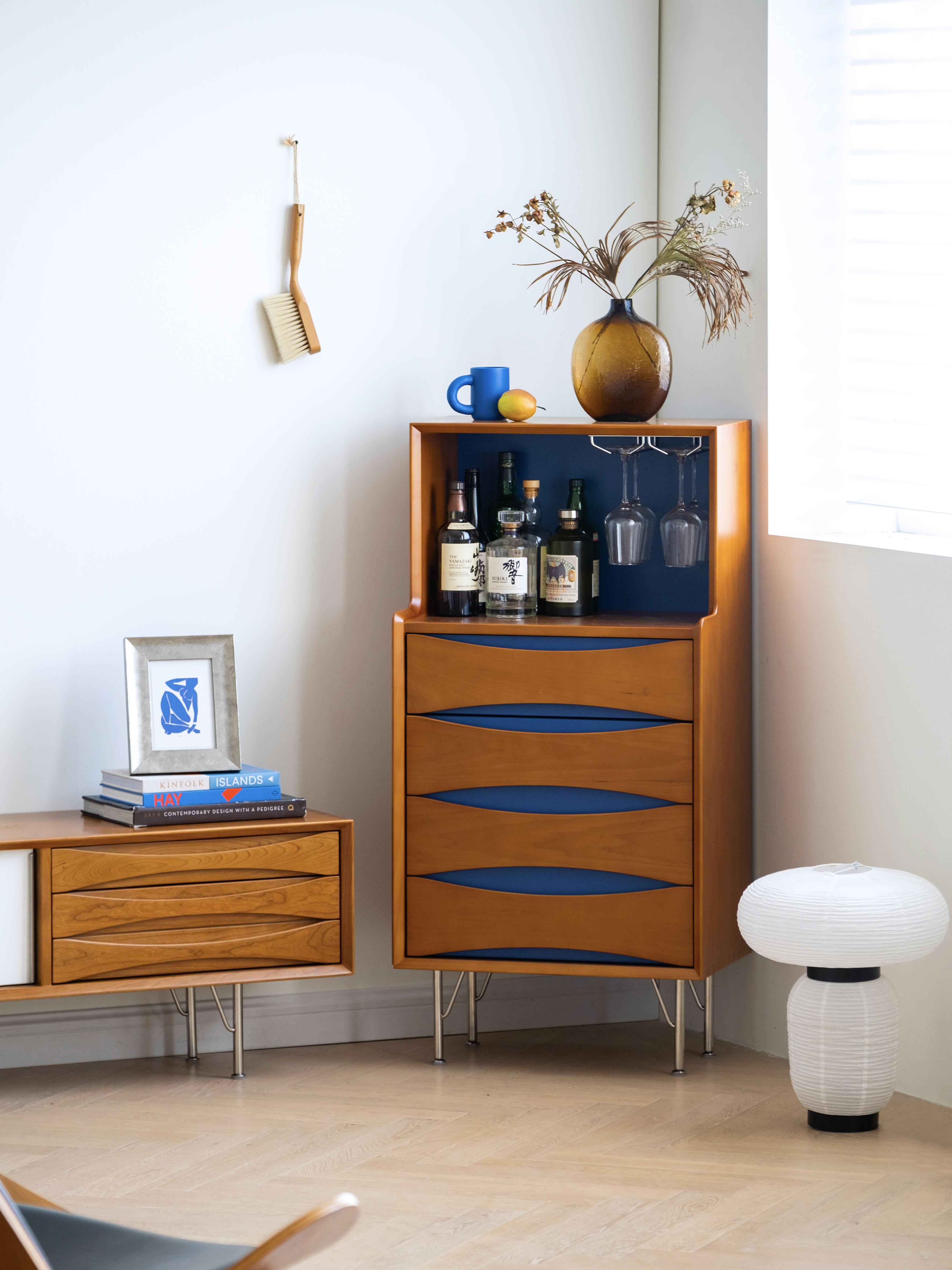 Side cabinet，furniture design ，medieval furniture，Residential Furniture，Original design，Solid wood furniture，