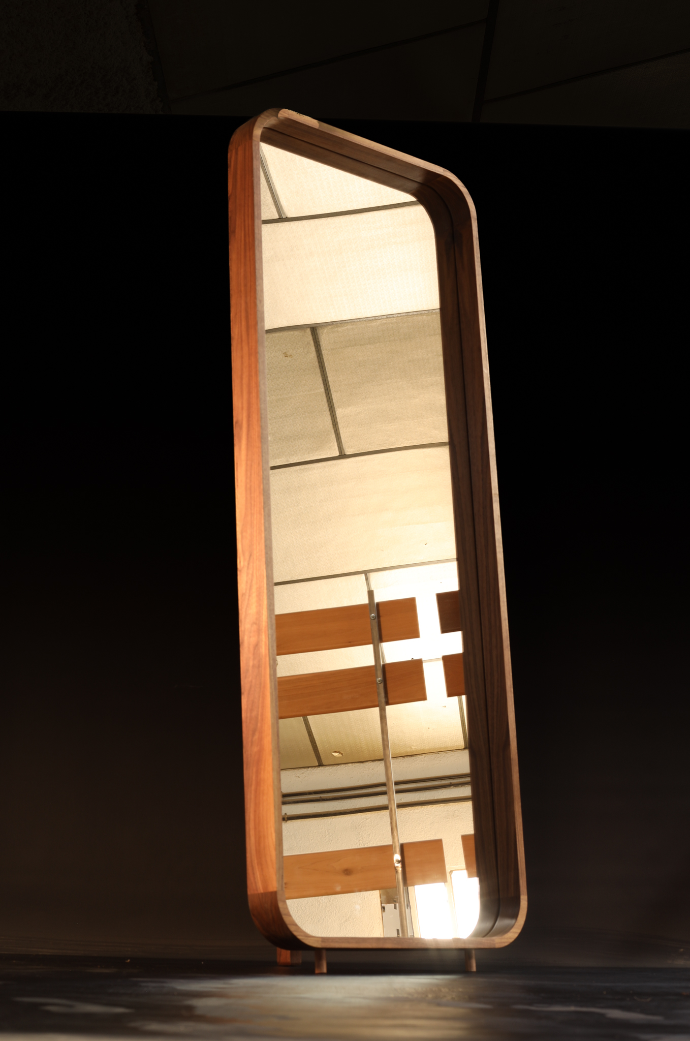 furniture，mirror，woodiness，product，product design，