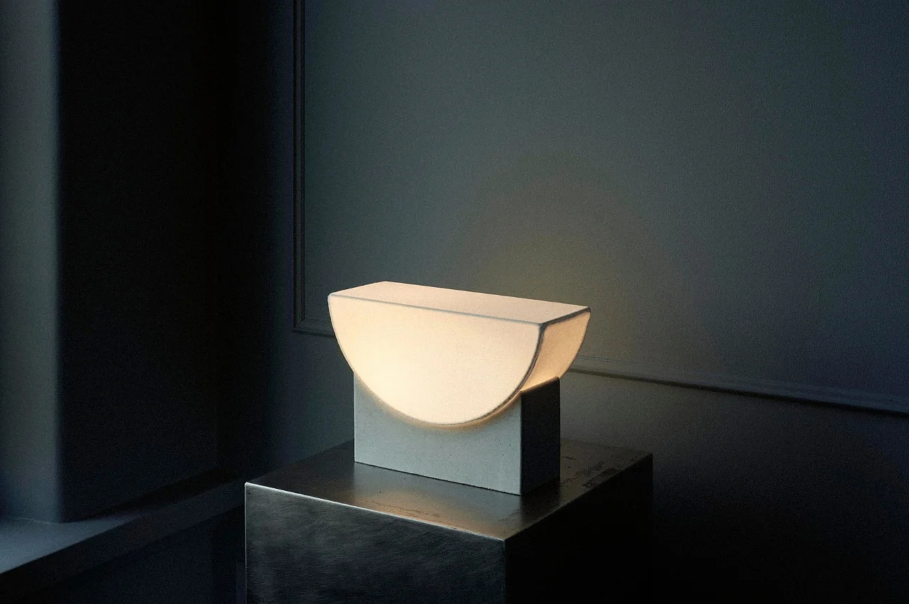 circular production，Waste reuse，Minimalist design ，Desk lamp，