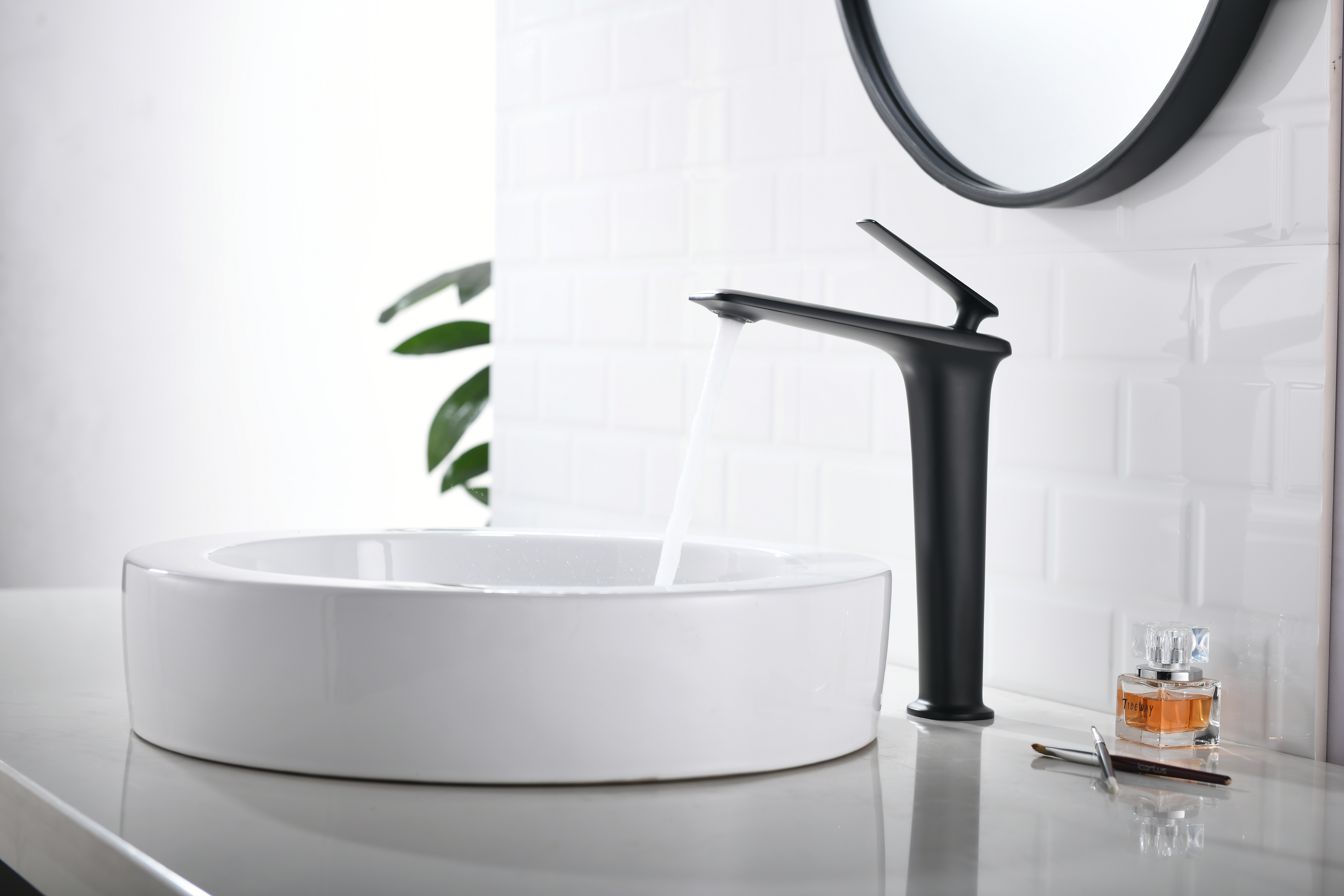 water tap，Basin mixer ，kitchen and toilet，