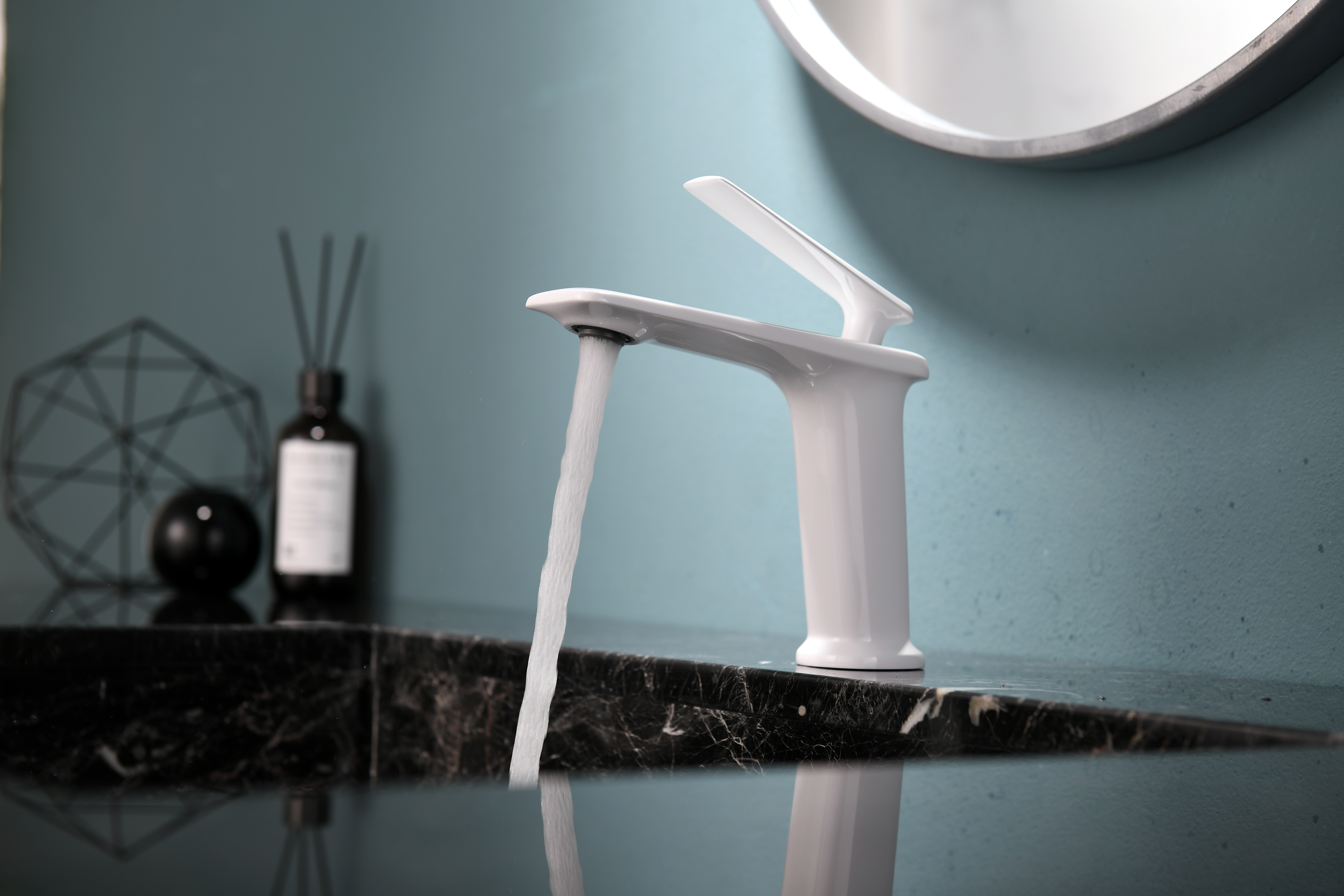 water tap，Basin mixer ，kitchen and toilet，